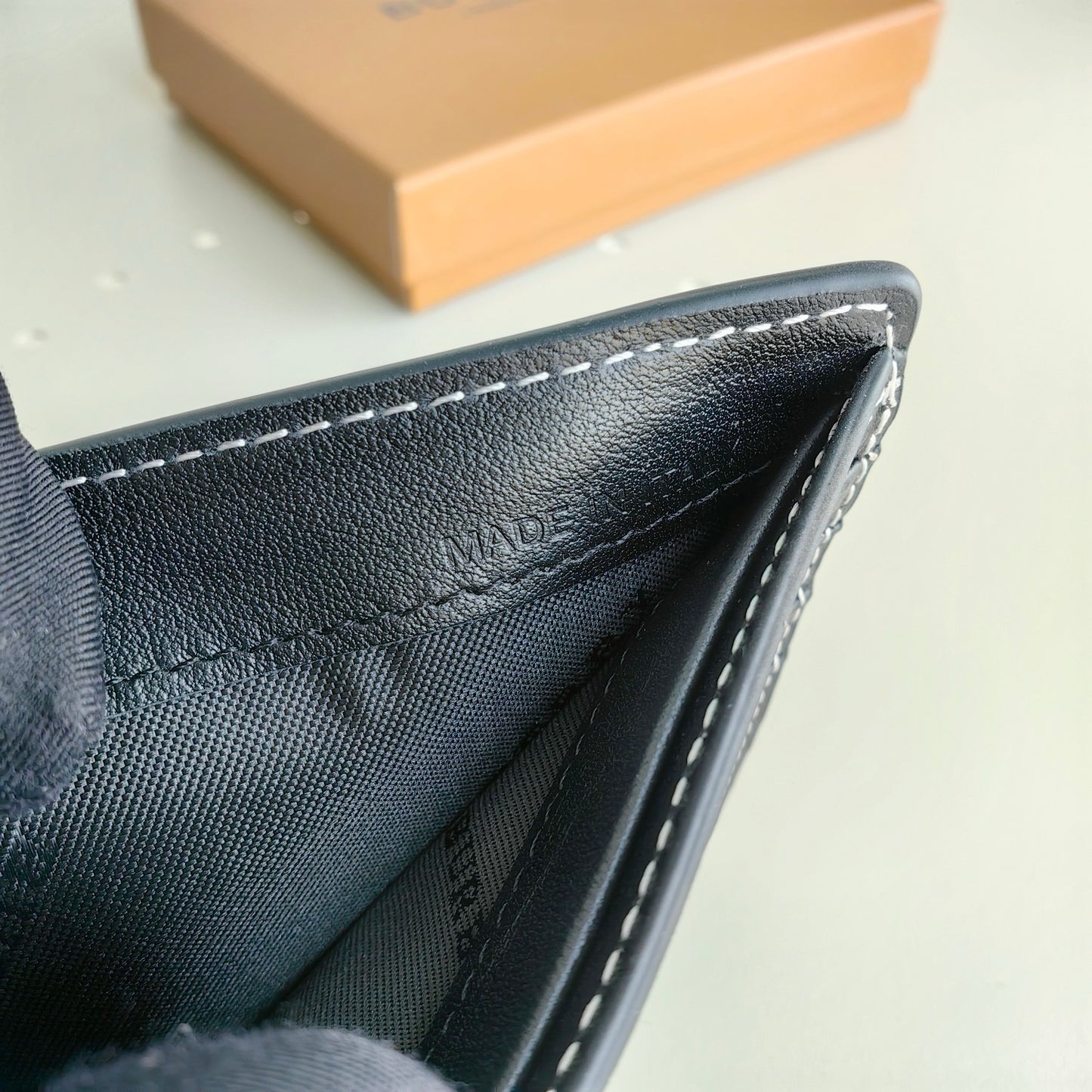 Mehrfarbige Geldbörse