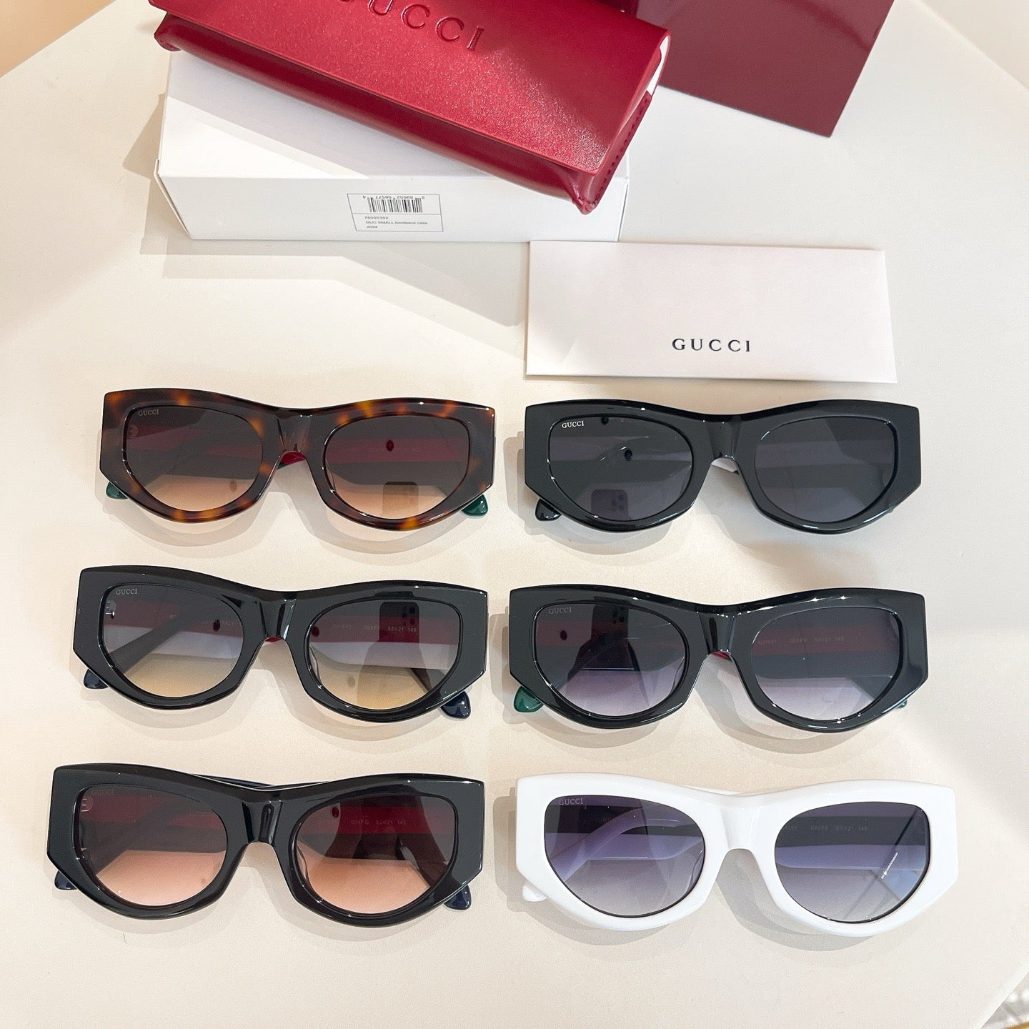 نظارة شمسية متعددة الألوان