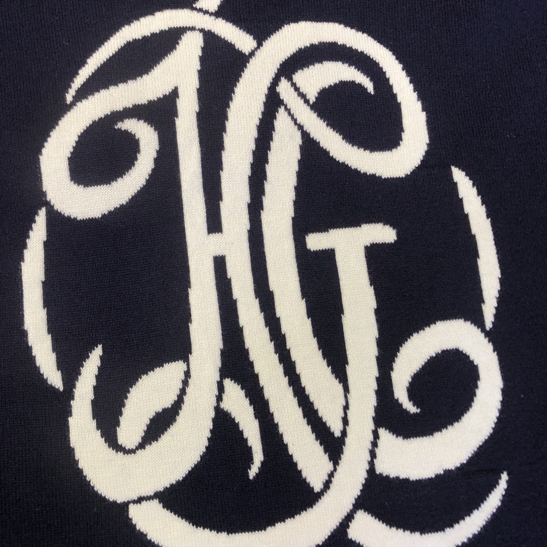 Dunkelblaues T-Shirt