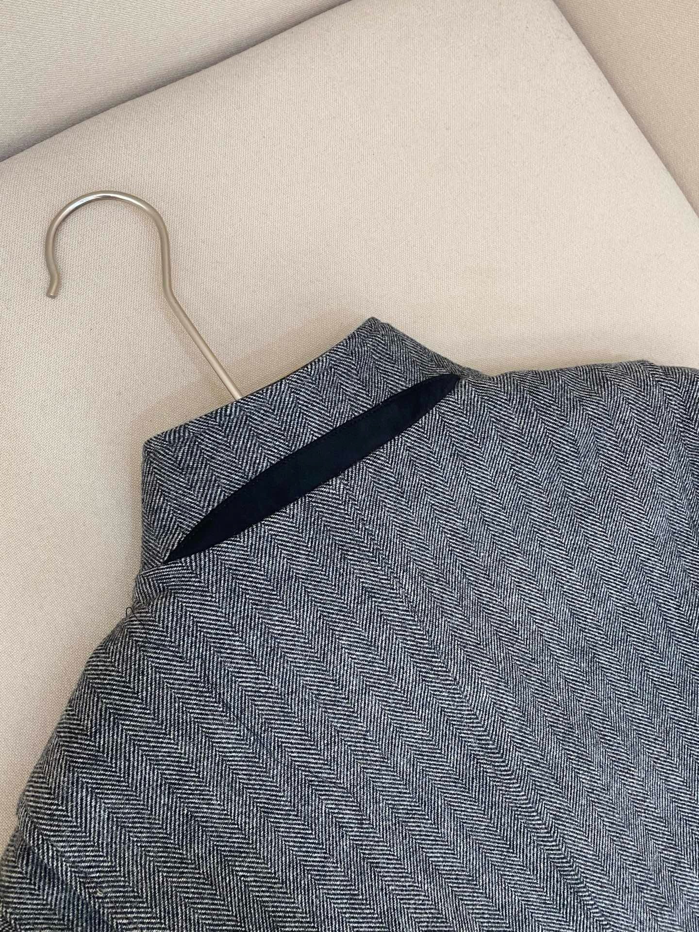 Grey Jacket - FashionHype.xyz