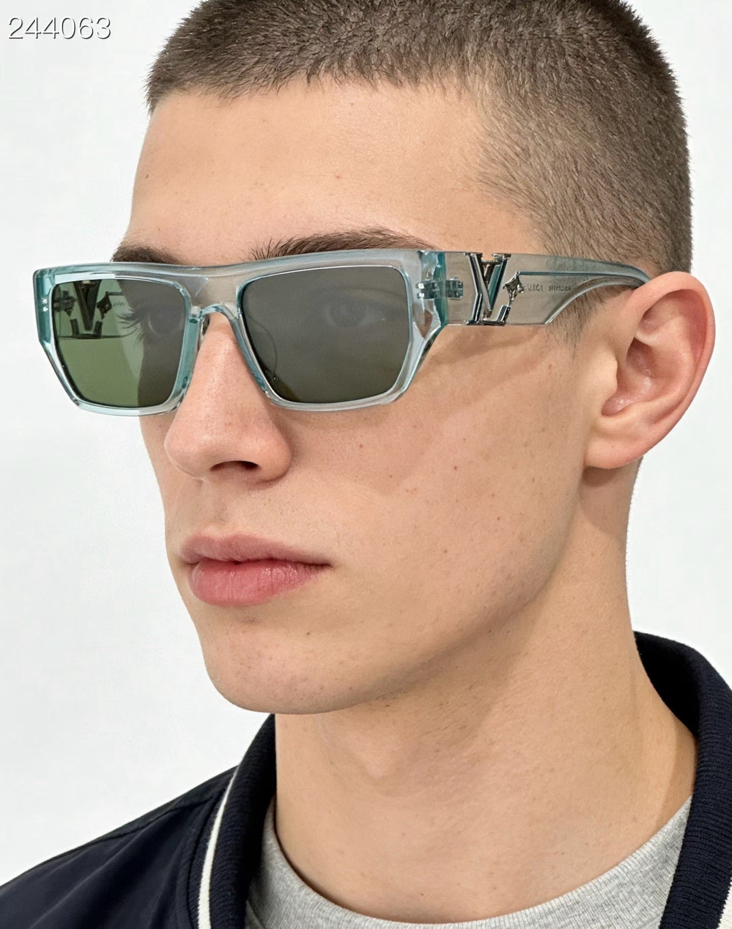 Mehrfarbige Sonnenbrille