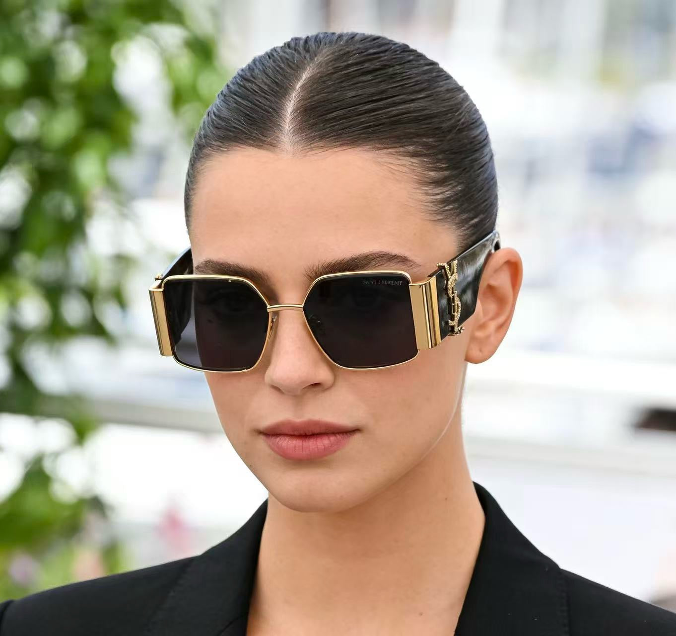 Mehrfarbige Sonnenbrille
