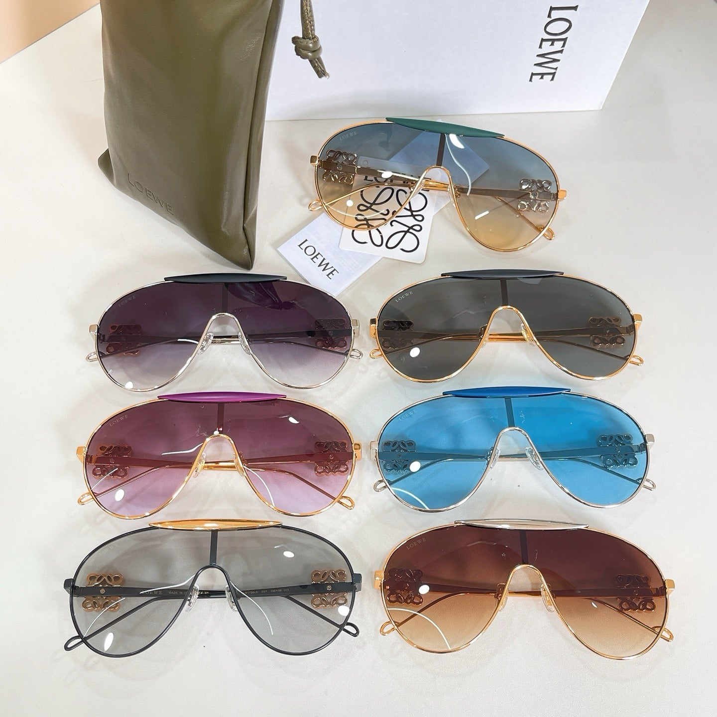 Mehrfarbige Sonnenbrille