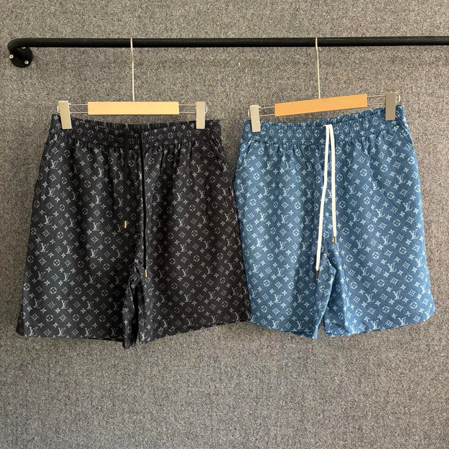 Multi-color Short