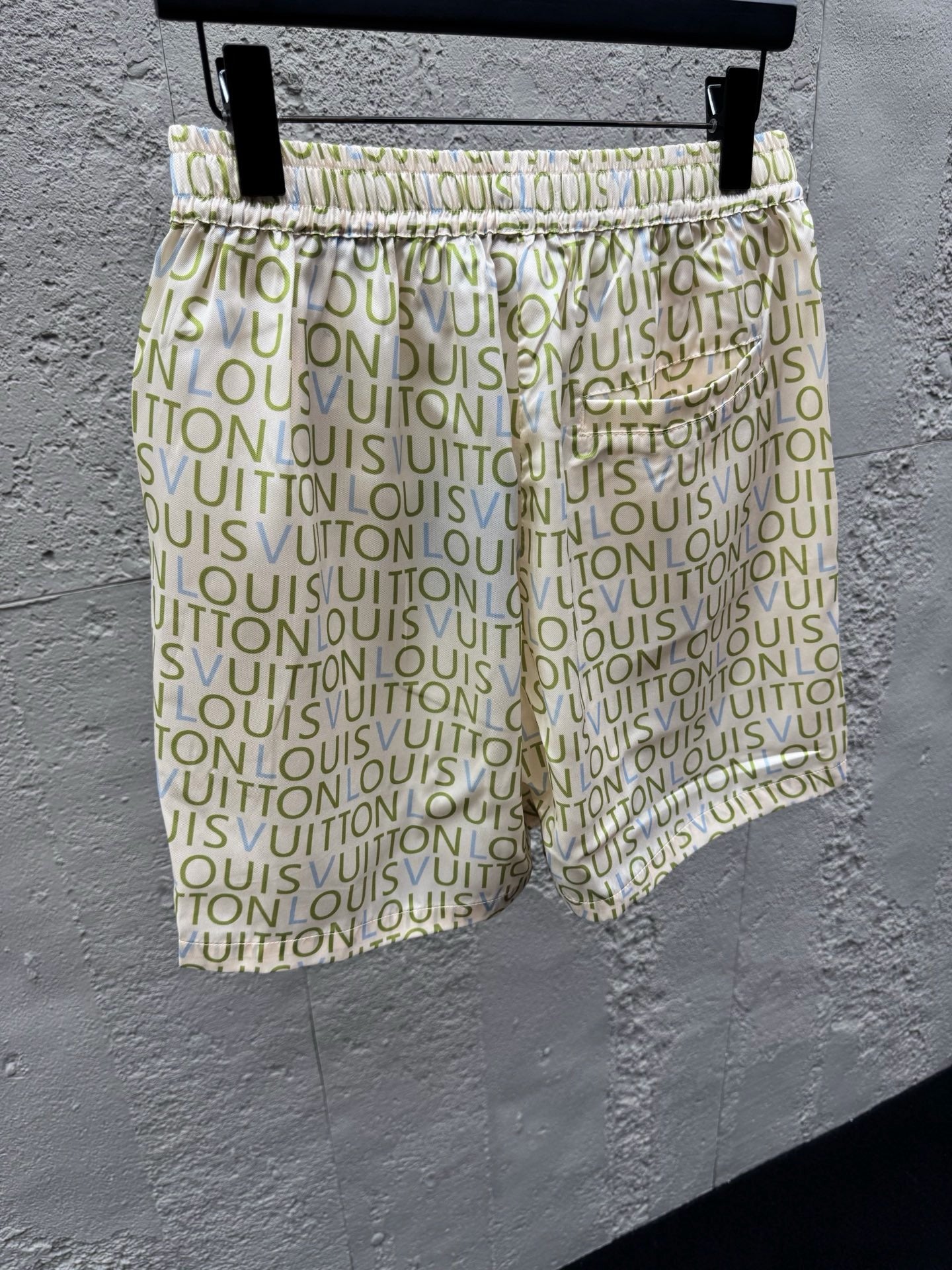 Multi-color Short