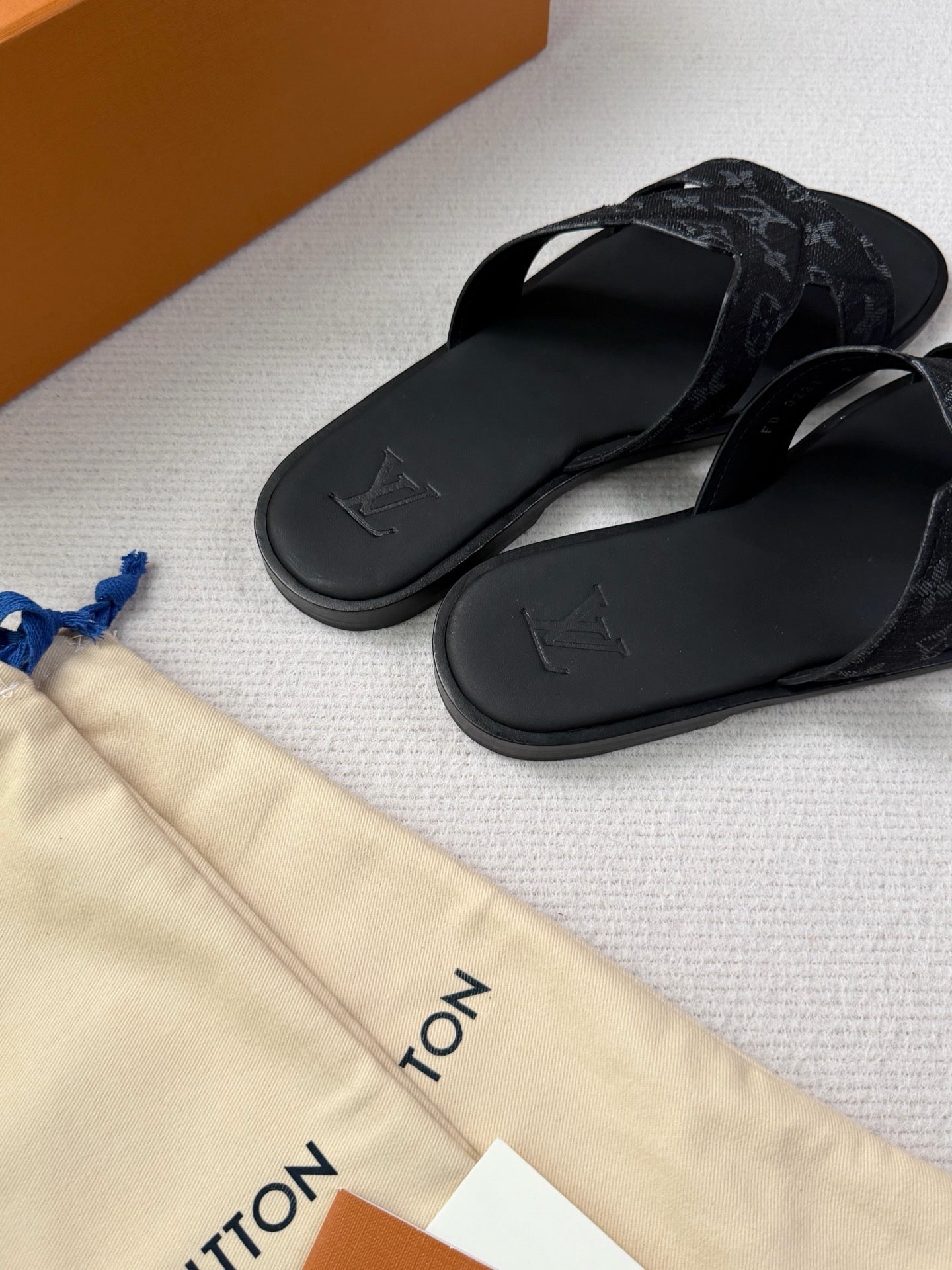 Black Shoes