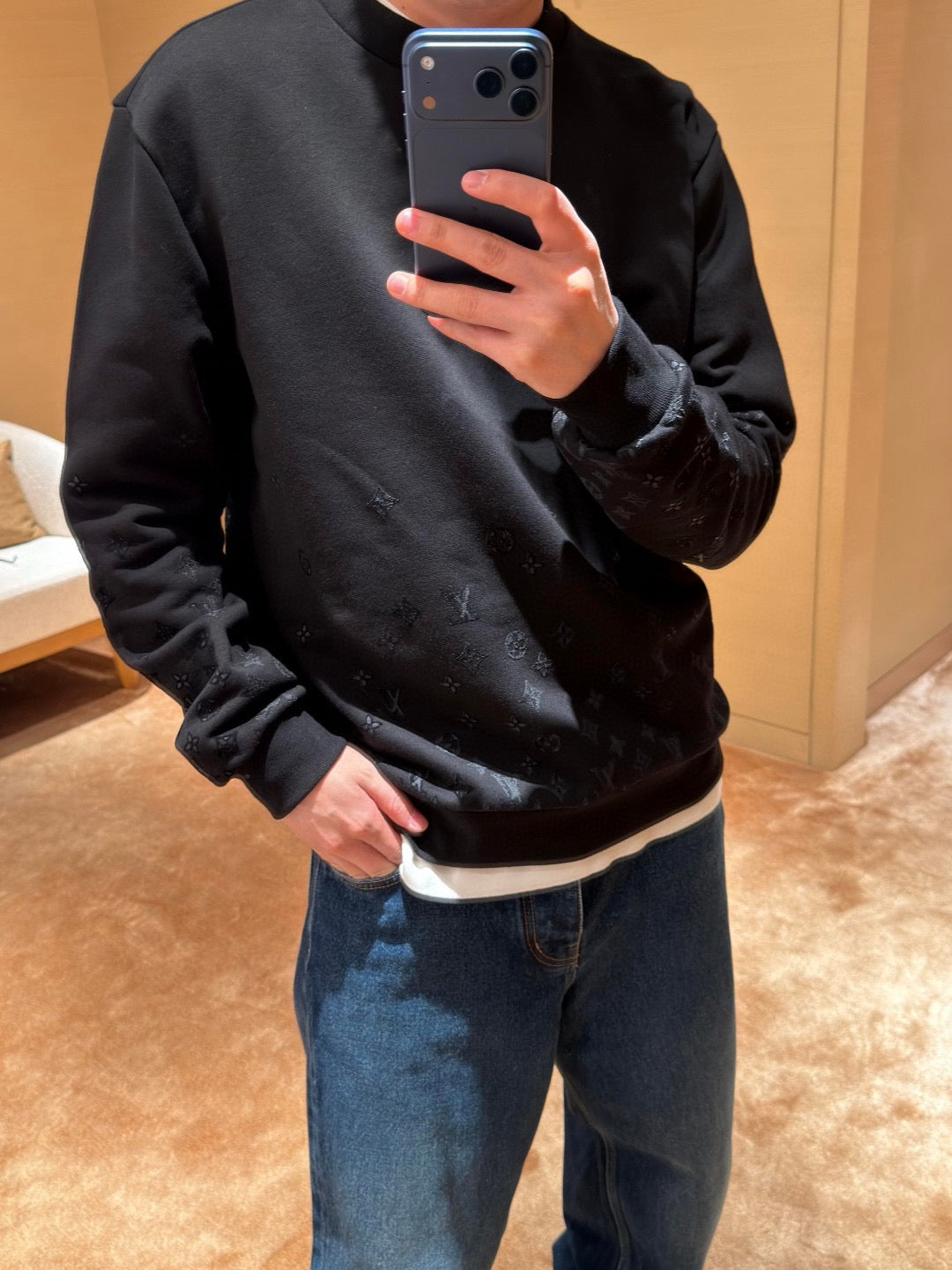 Black Sweatshirt