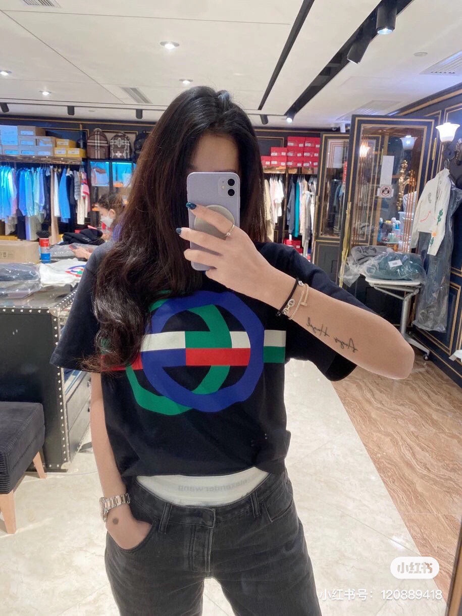 Black T-shirt