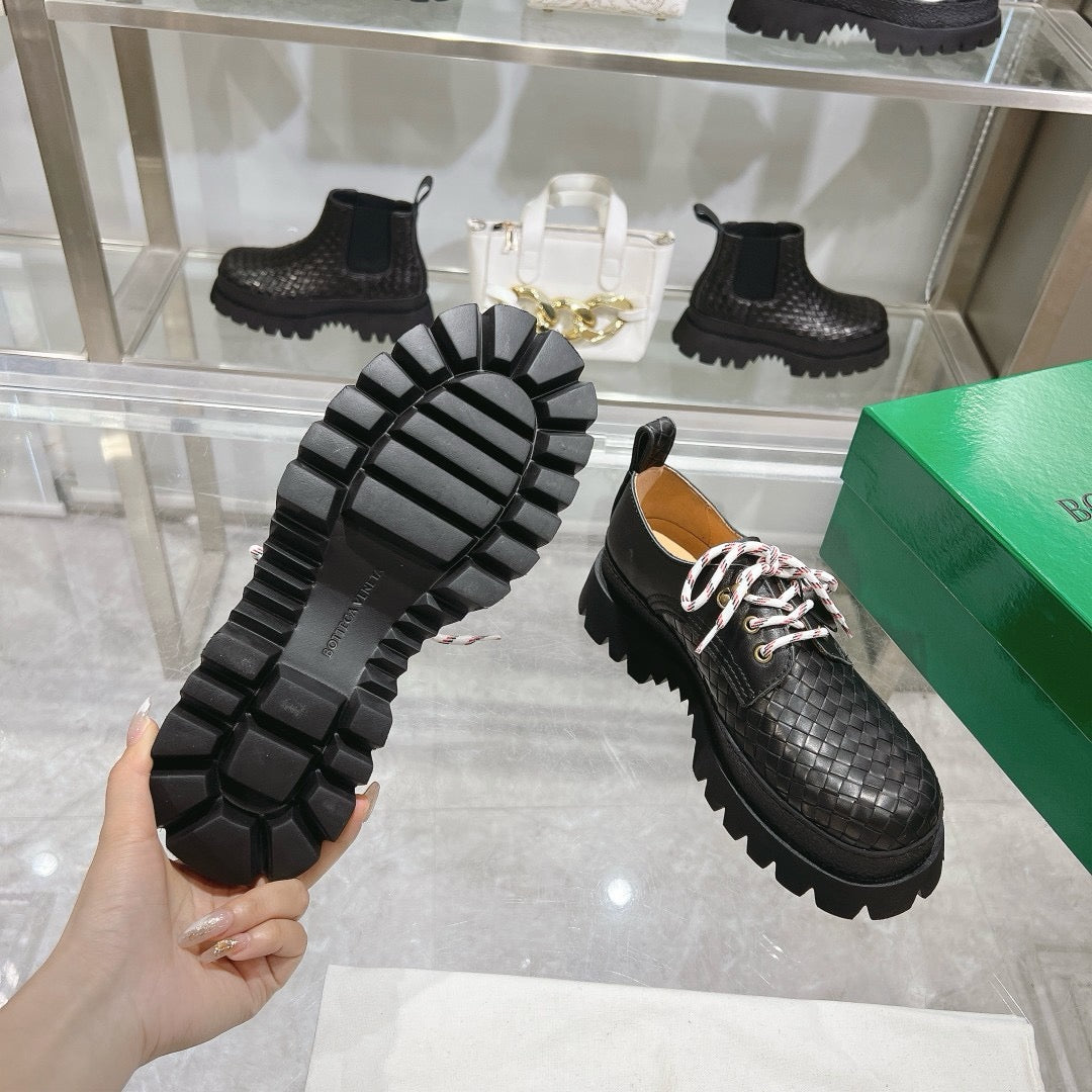 Black Shoes