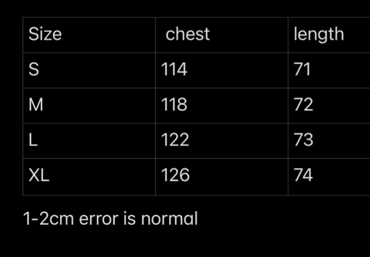 تي شيرت أبيض وأسود