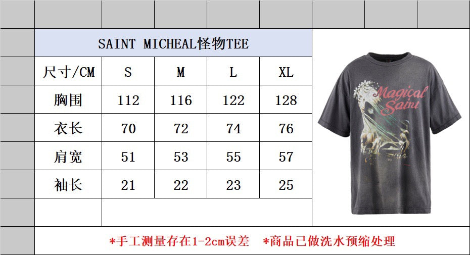 Dunkelschwarzes T-Shirt