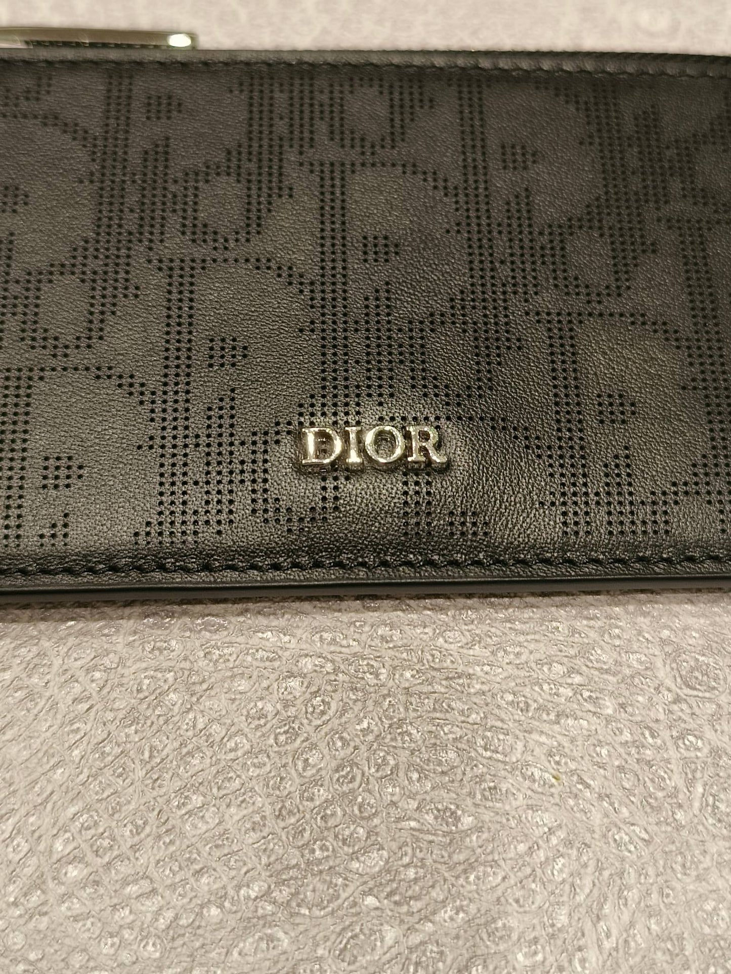 Cartera marrón grisácea