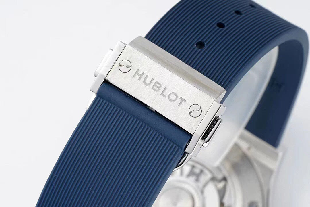 Blau-weiße Uhr