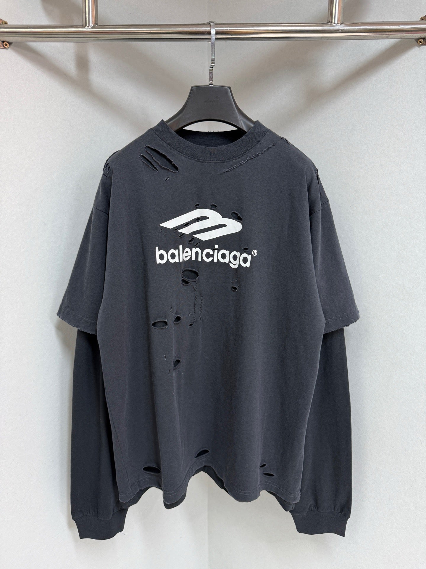 Dunkelschwarzes T-Shirt