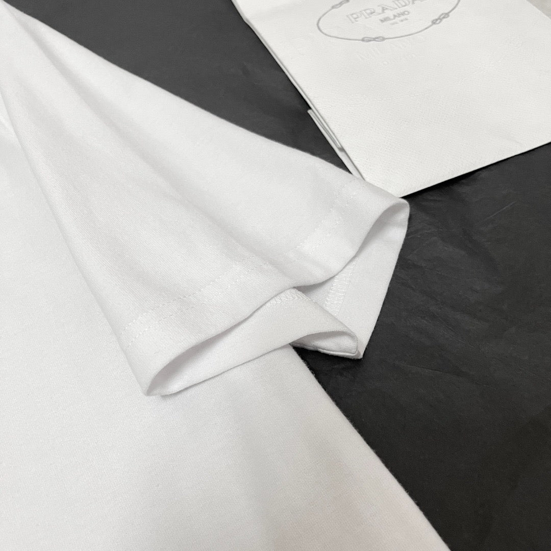 Grey and Black T-shirt - FashionHype.xyz
