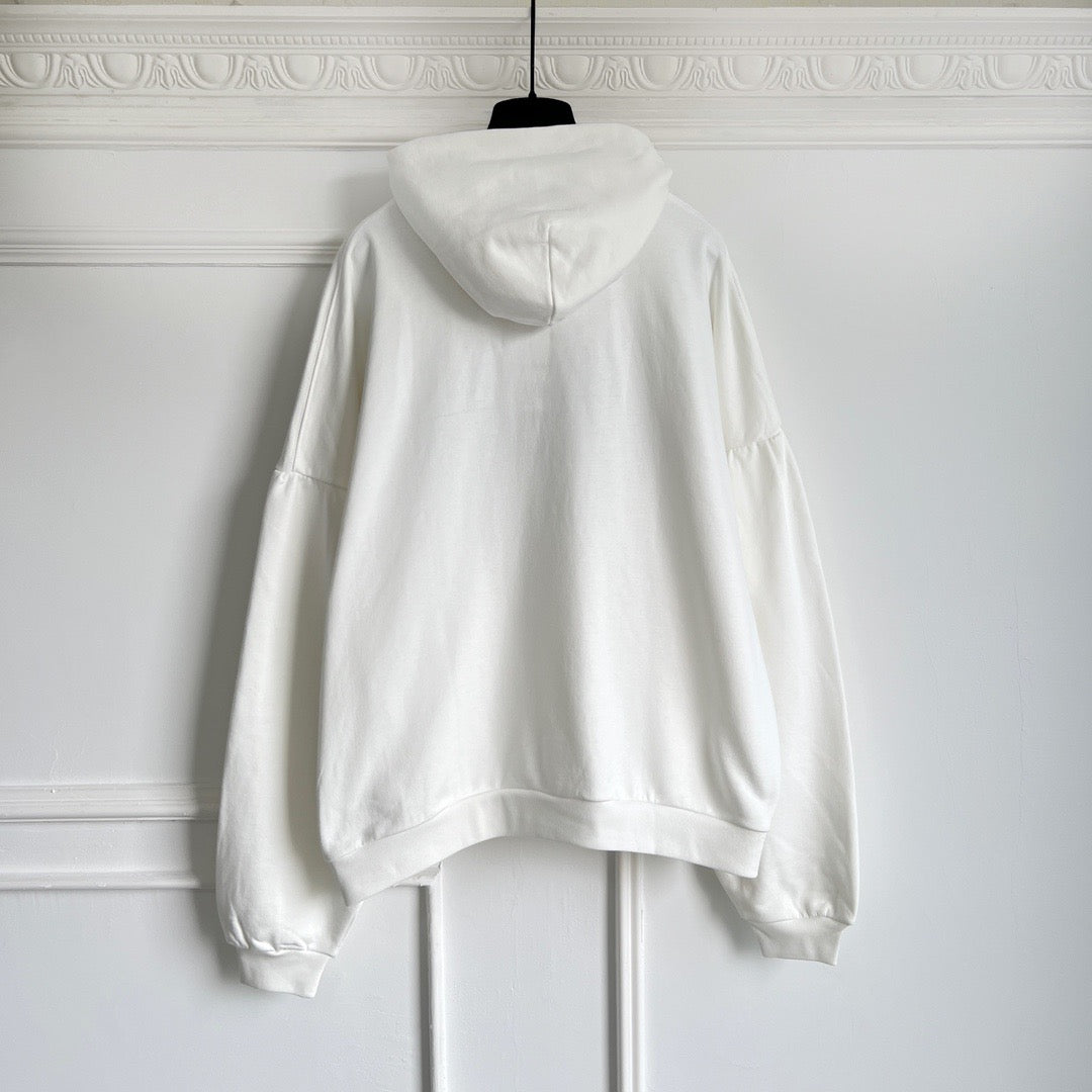 Schwarz-weißer Kapuzenpullover