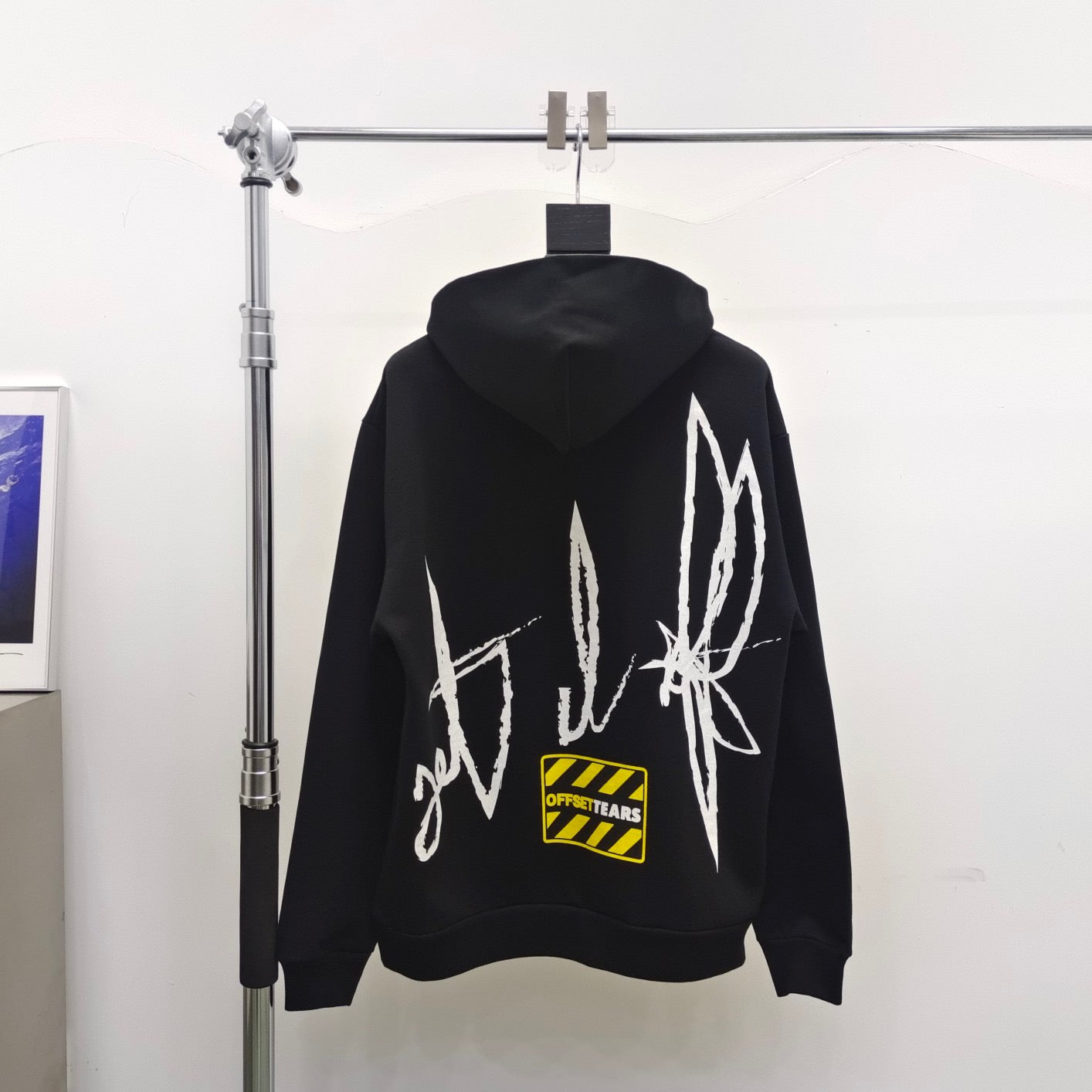 Schwarzer Hoodie
