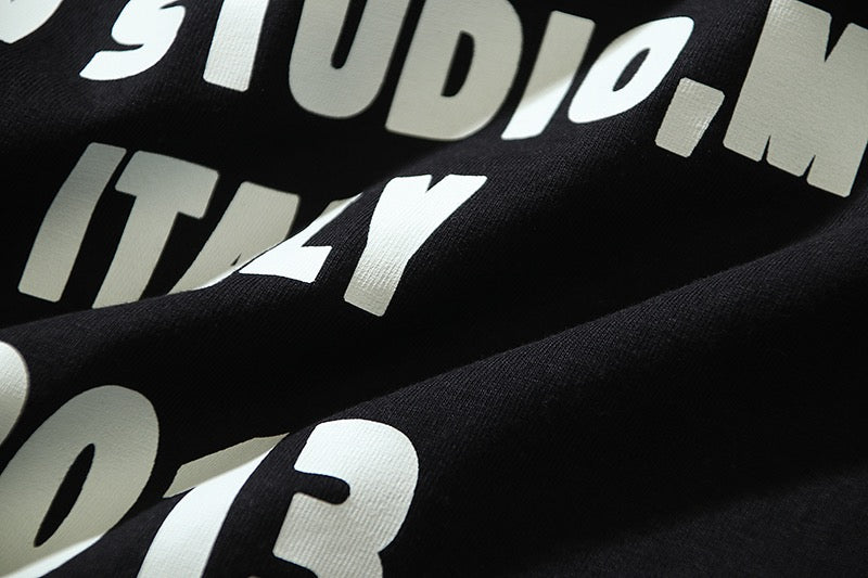 Schwarzes T-Shirt