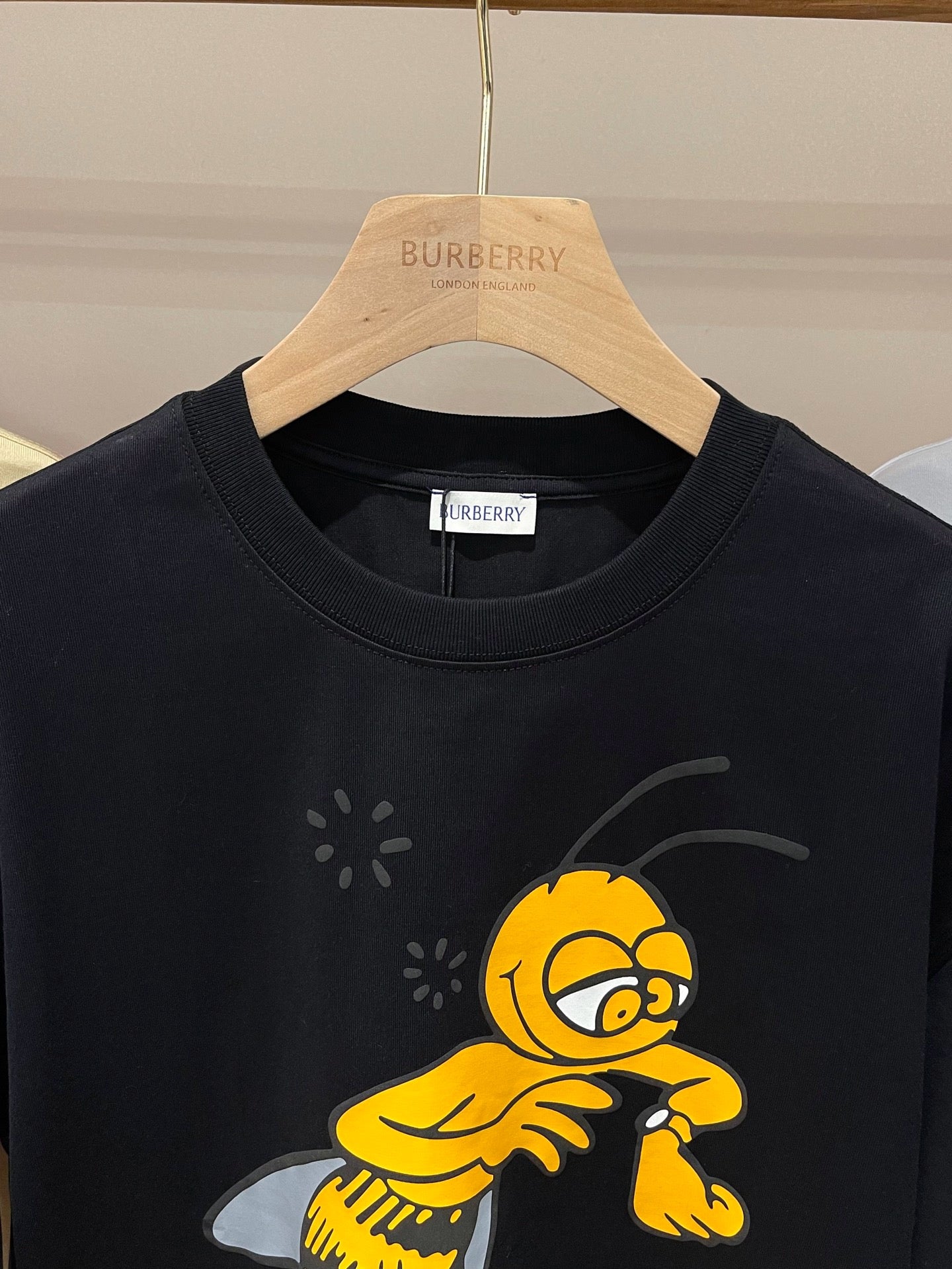 Black T-Shirt - FashionHype.xyz