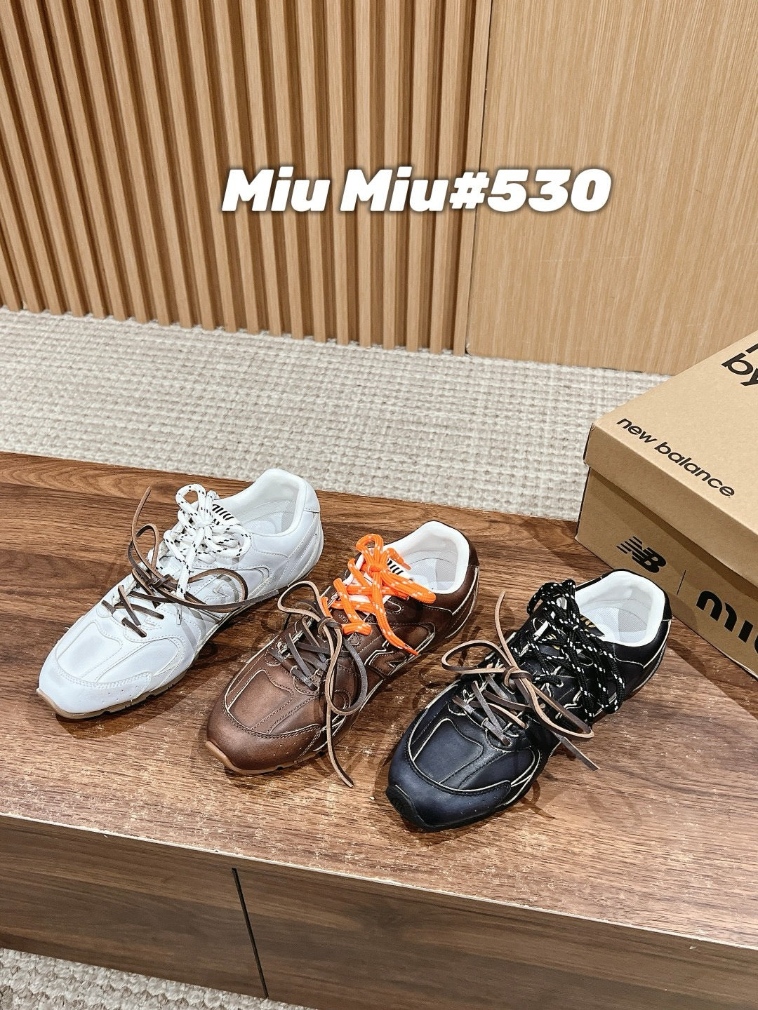Mehrfarbige Schuhe