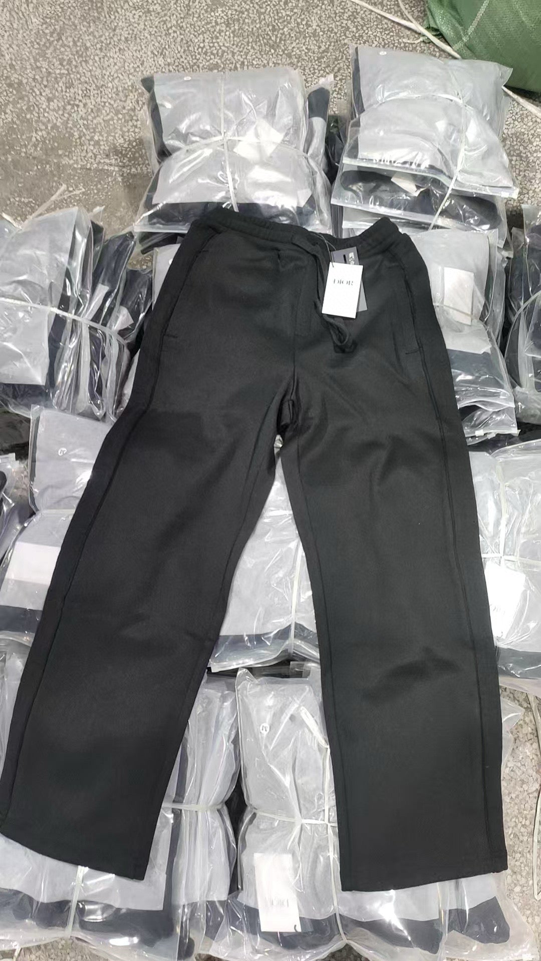 Schwarze Hosen