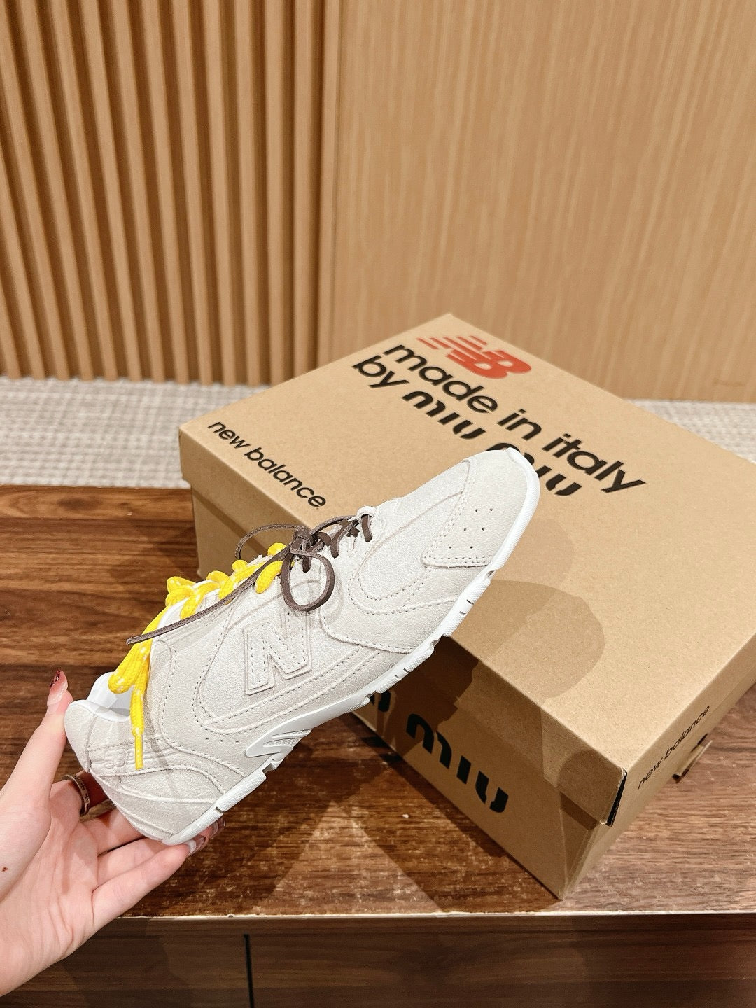 Mehrfarbige Schuhe