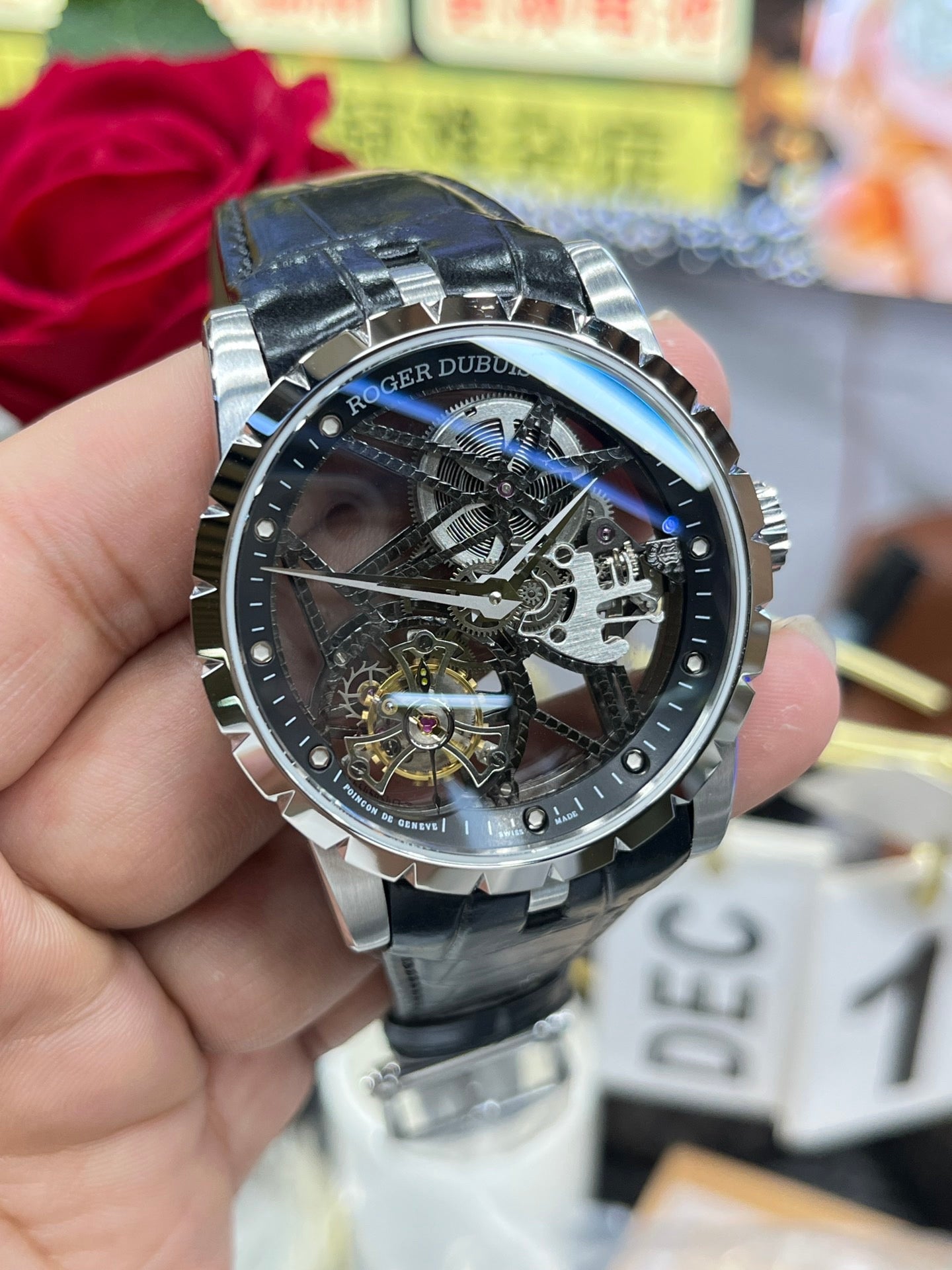 Schwarze Uhr