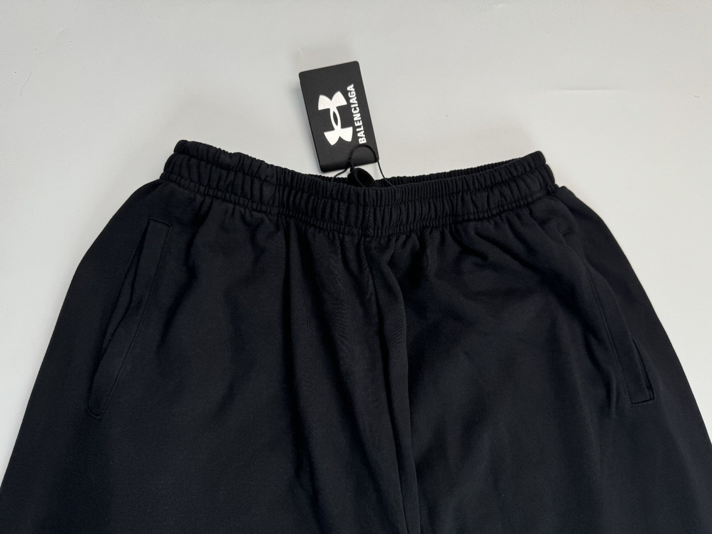 Schwarze Hosen