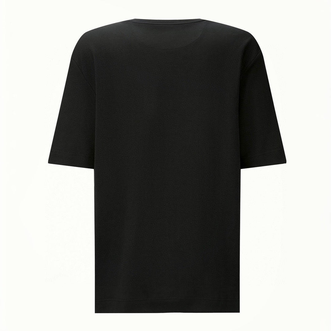 Schwarz-weißes T-Shirt