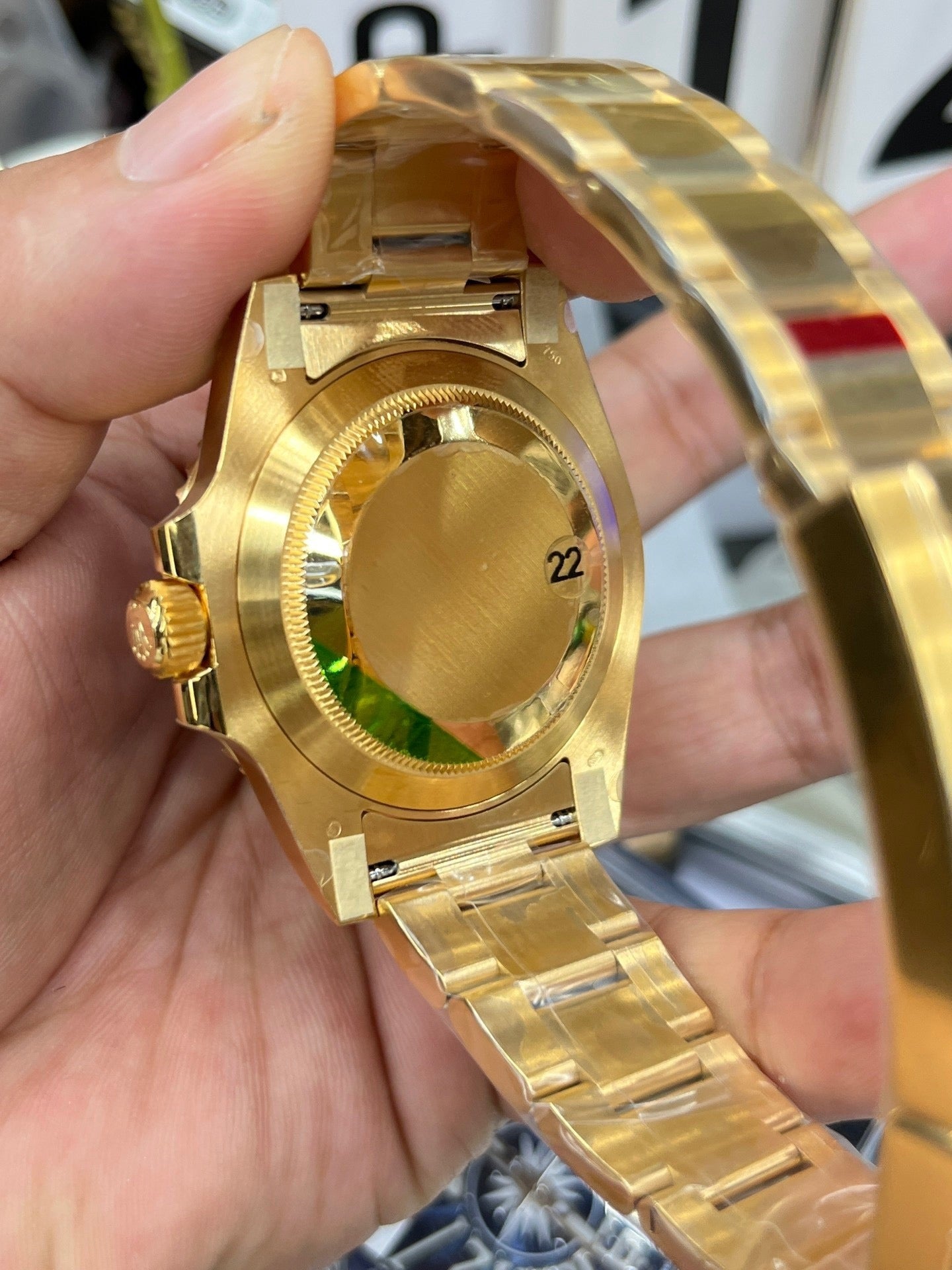 Goldblaue Uhr