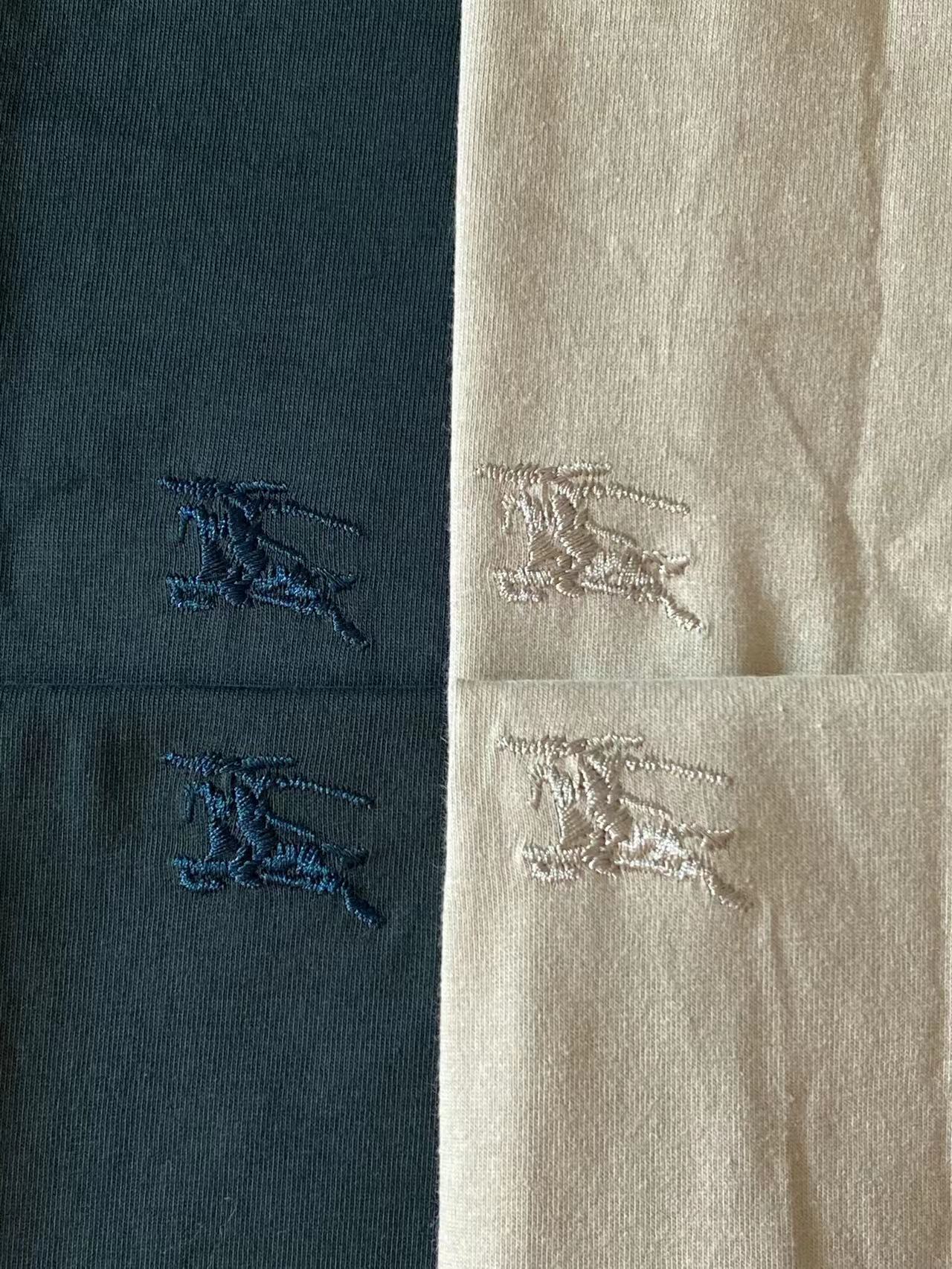 Dunkelgrünes und graues T-Shirt