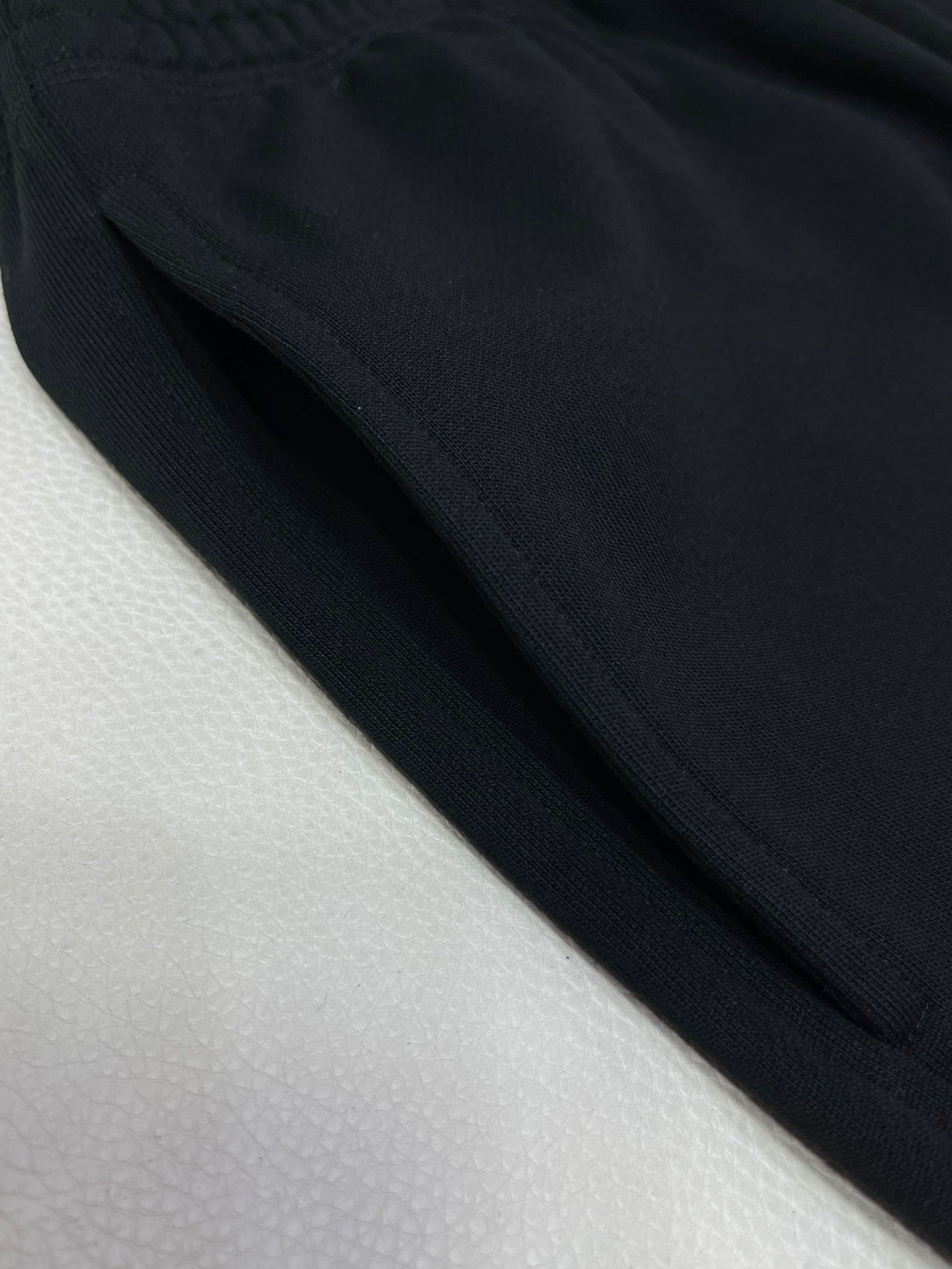 Schwarz, Weiß und Grün Short