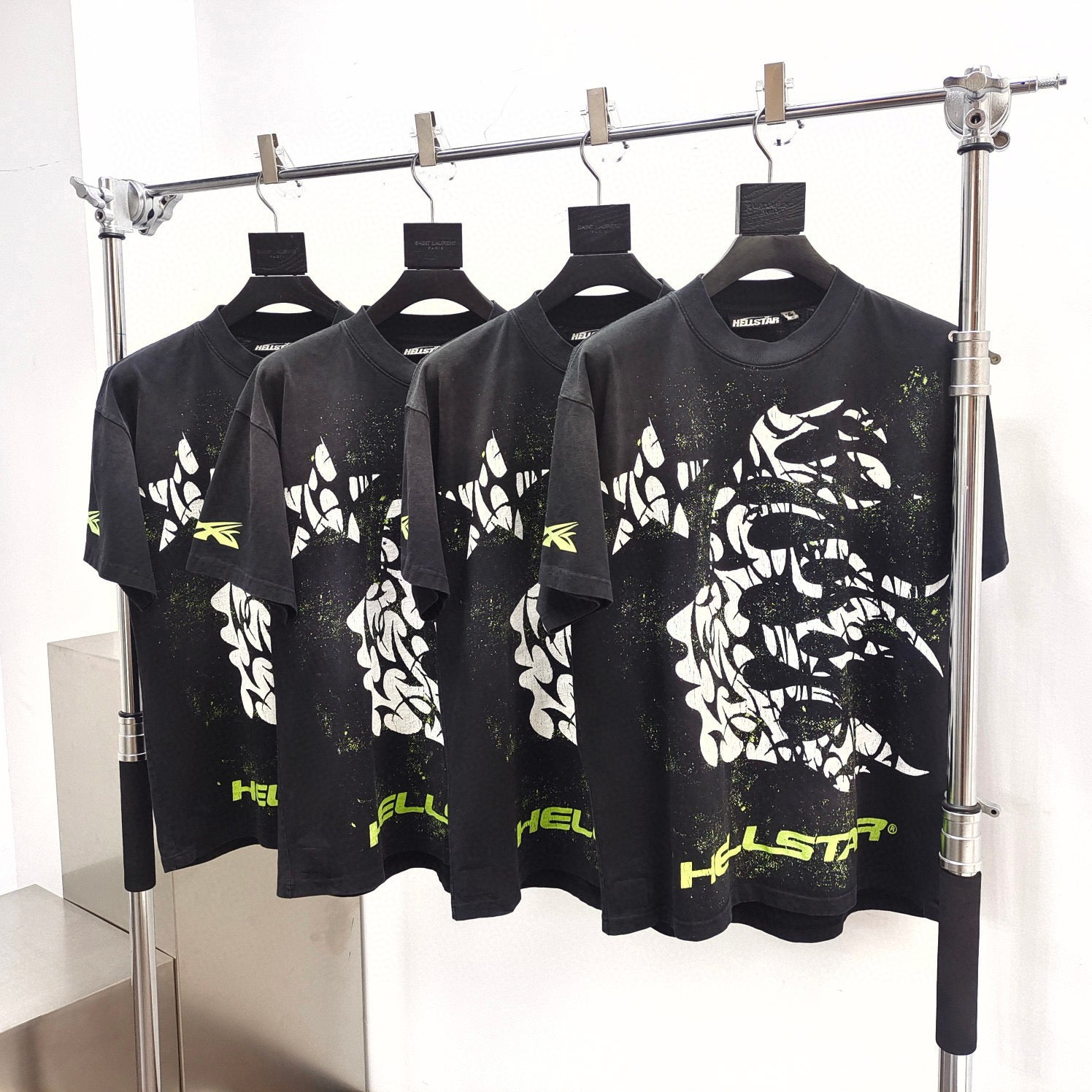 Schwarzes T-Shirt