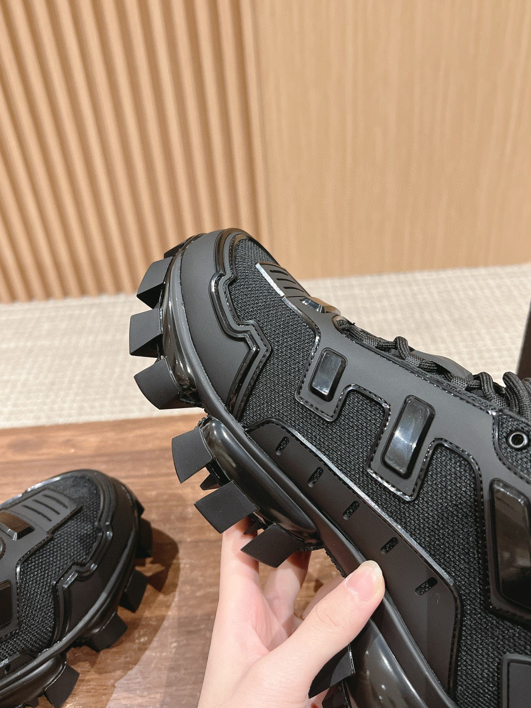 Weiß-Grüne Schuhe