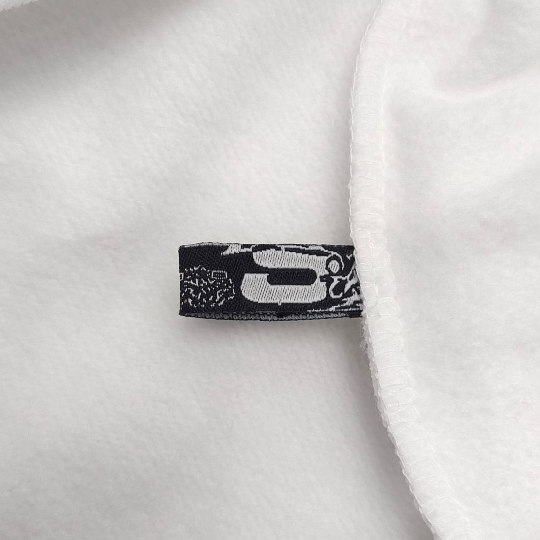 Weißer Hoodie