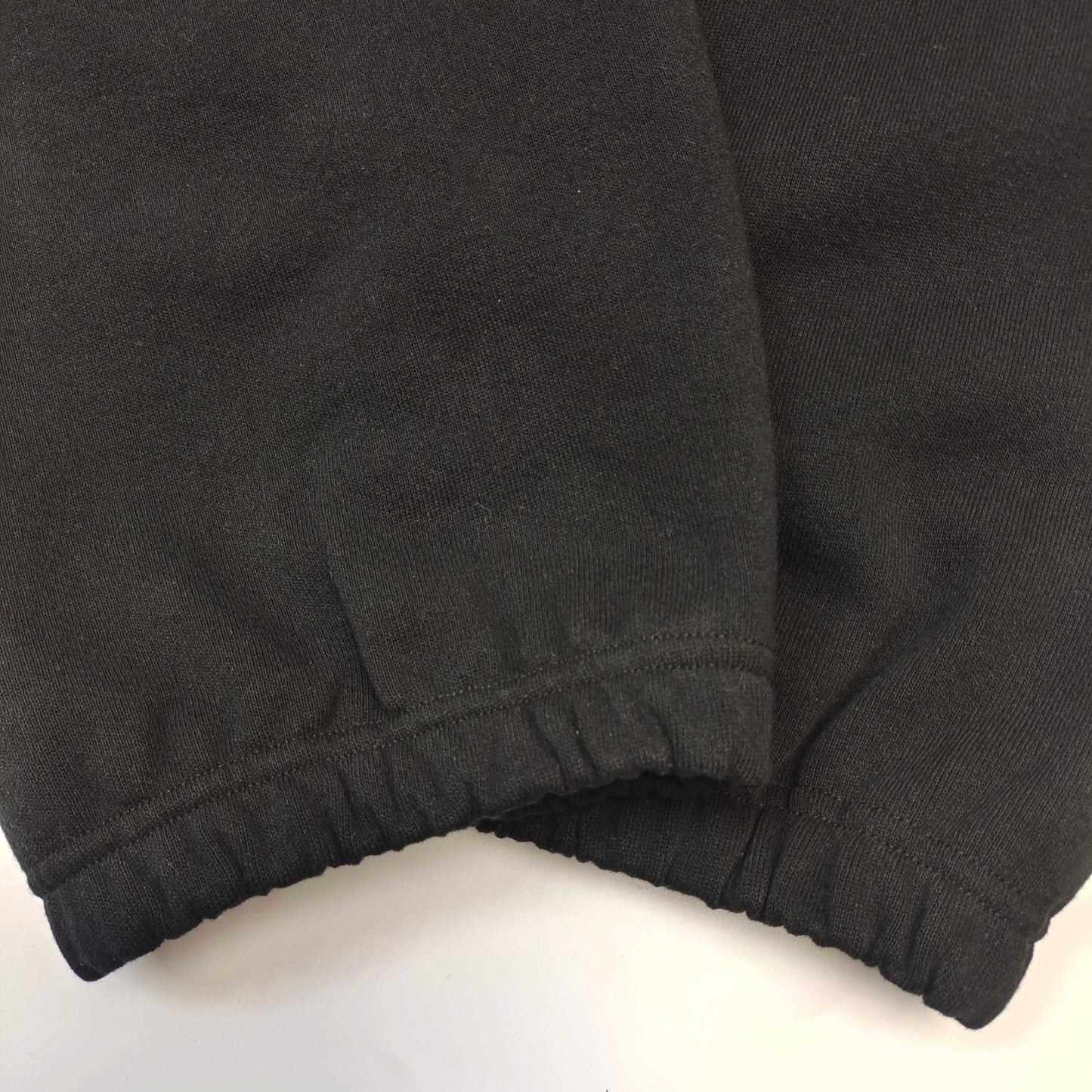 Schwarze Hosen