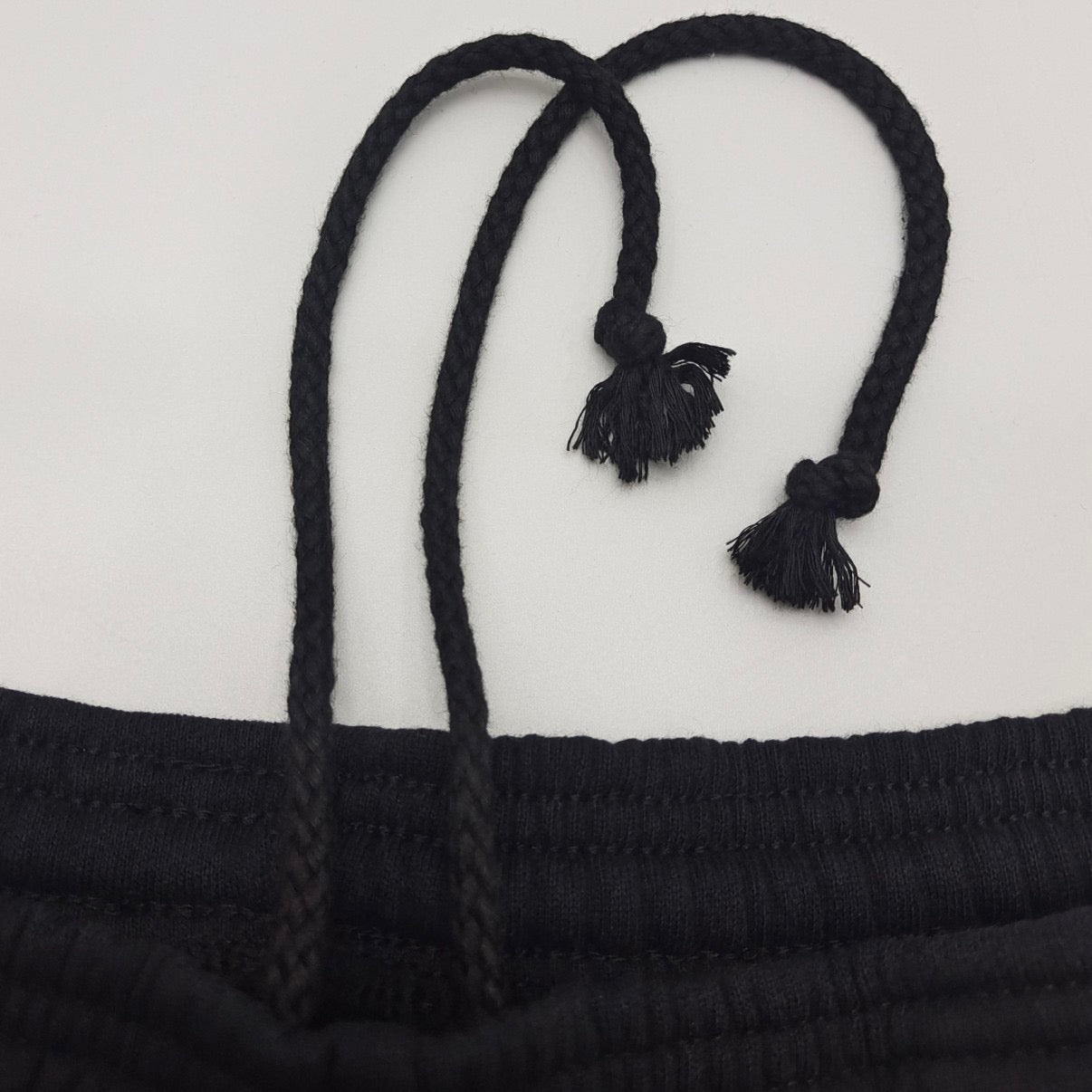 Schwarze Hosen