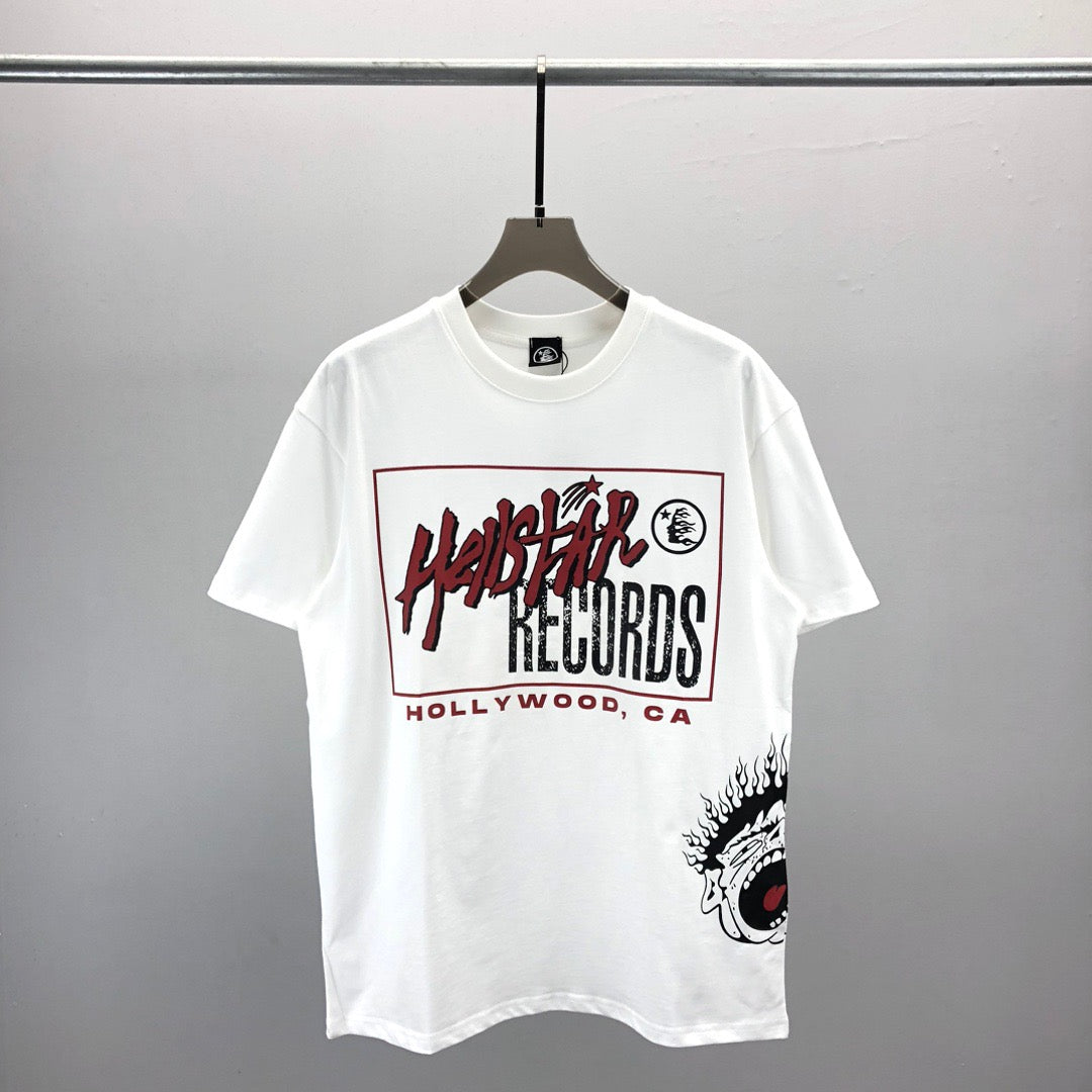 Schwarz-weißes T-Shirt