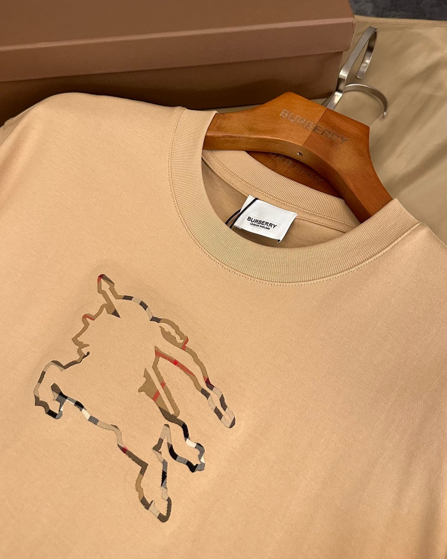 Black and Khaki T-shirt - FashionHype.xyz