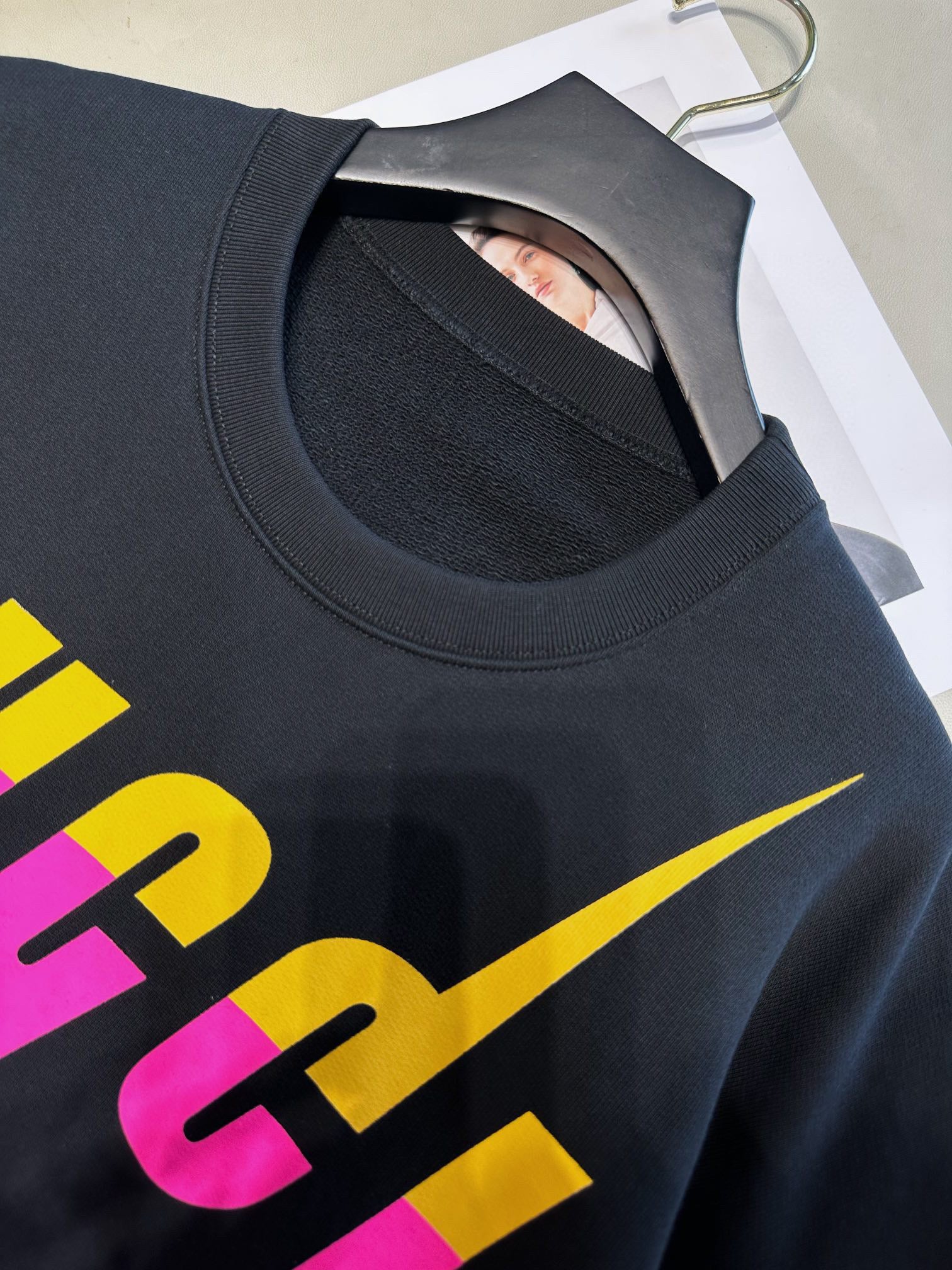 Schwarzes Trikot