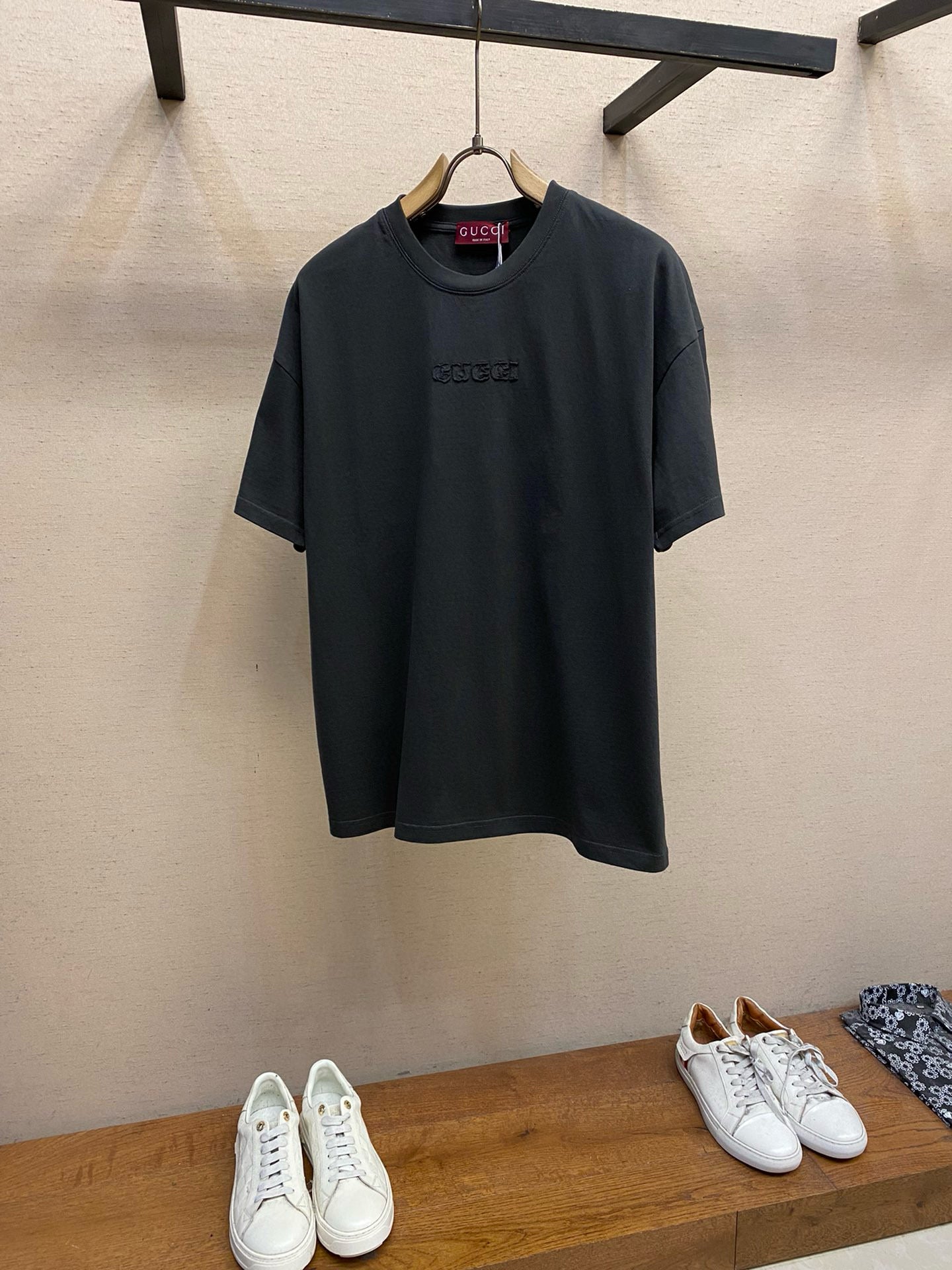 Black and Green T-Shirt - Size XL - FashionHype.xyz