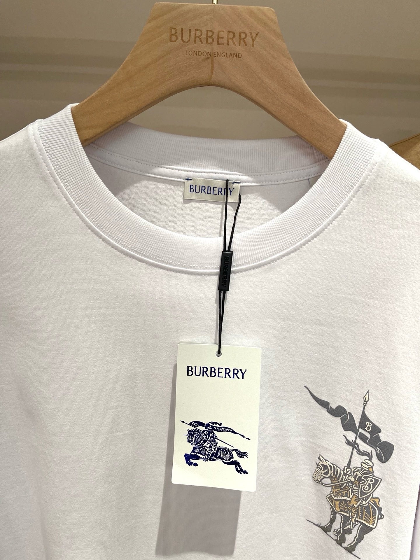 Mehrfarbiges T-Shirt