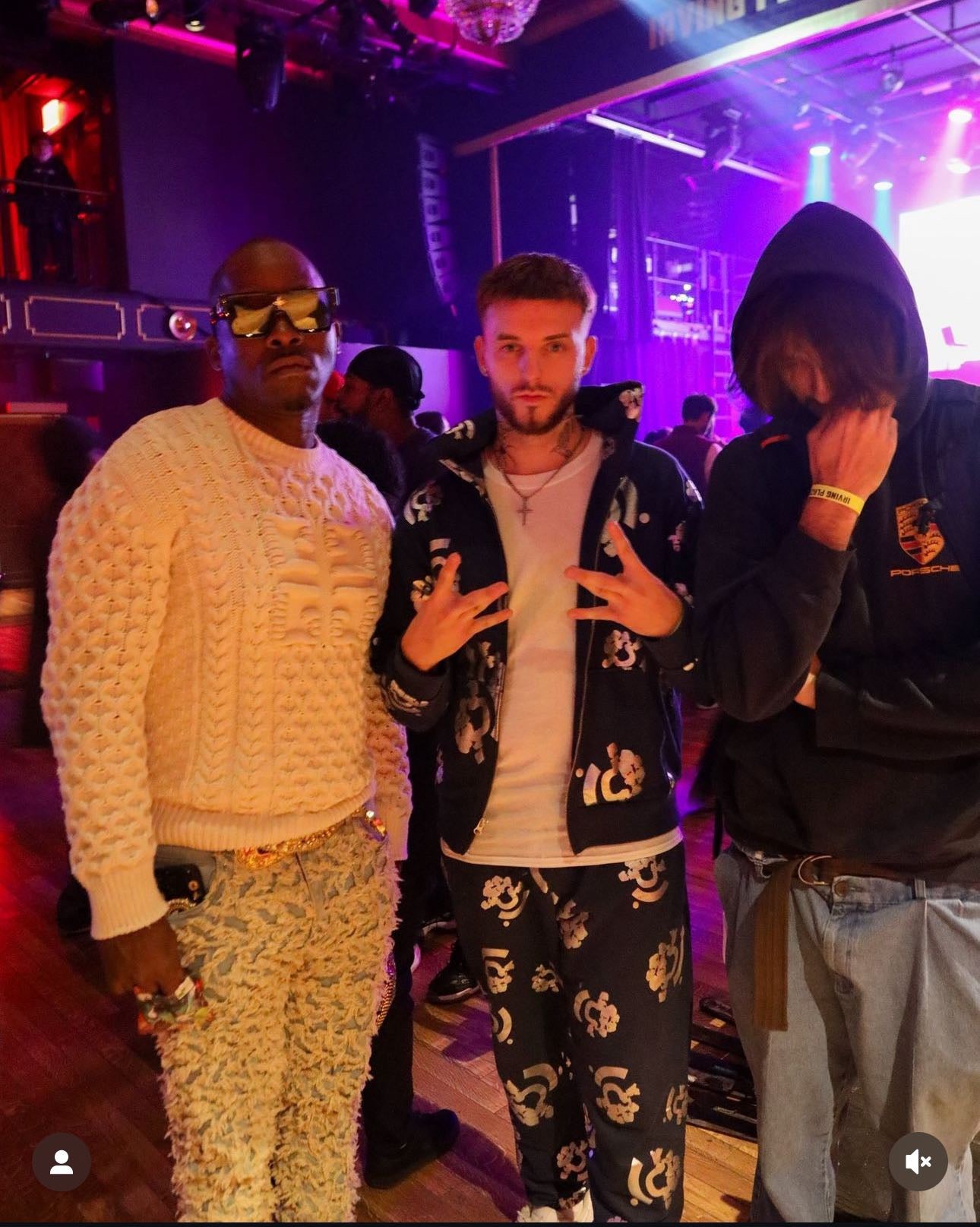 Sudadera con capucha azul marino