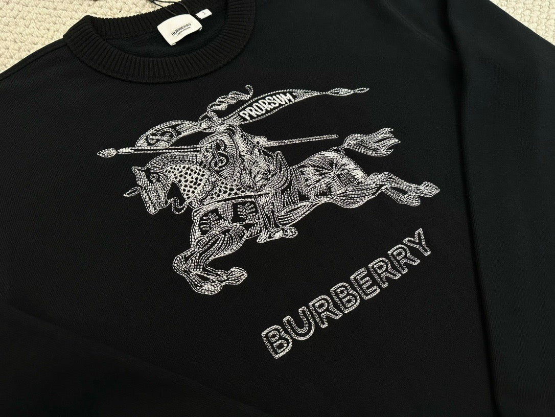 Schwarzes Sweatshirt