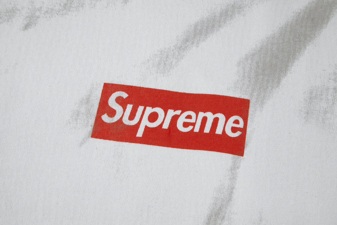 weißes T-Shirt