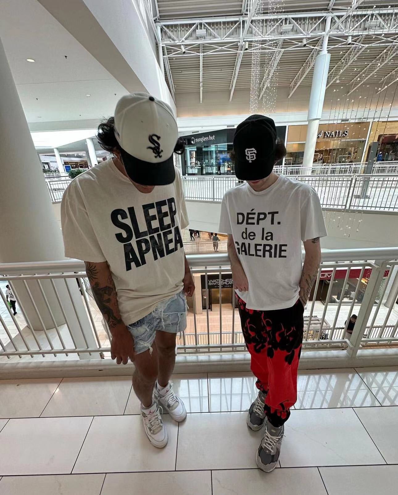 weißes T-Shirt