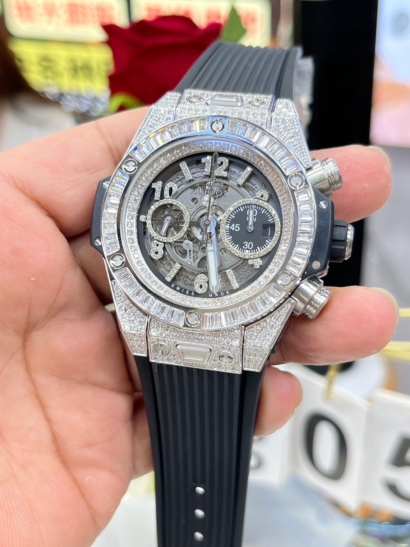 Schwarze Uhr