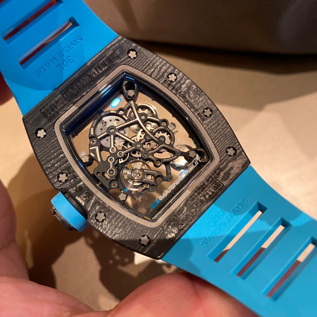 Himmelblaue Uhr