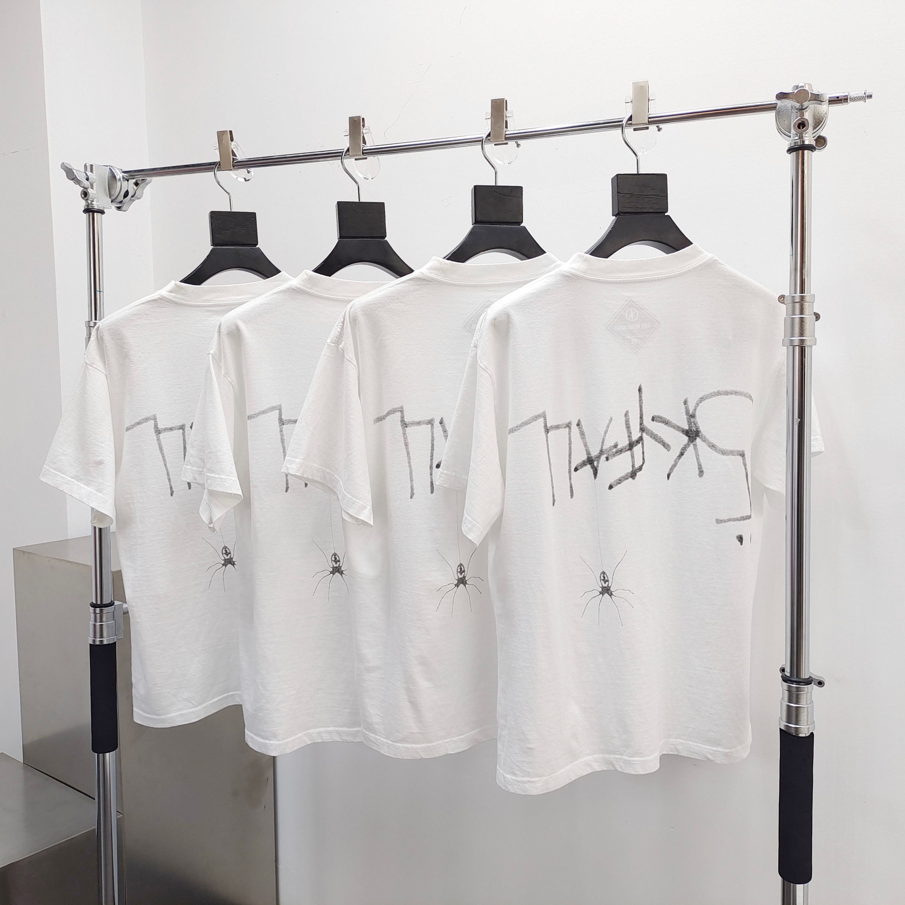 Weißes T-Shirt