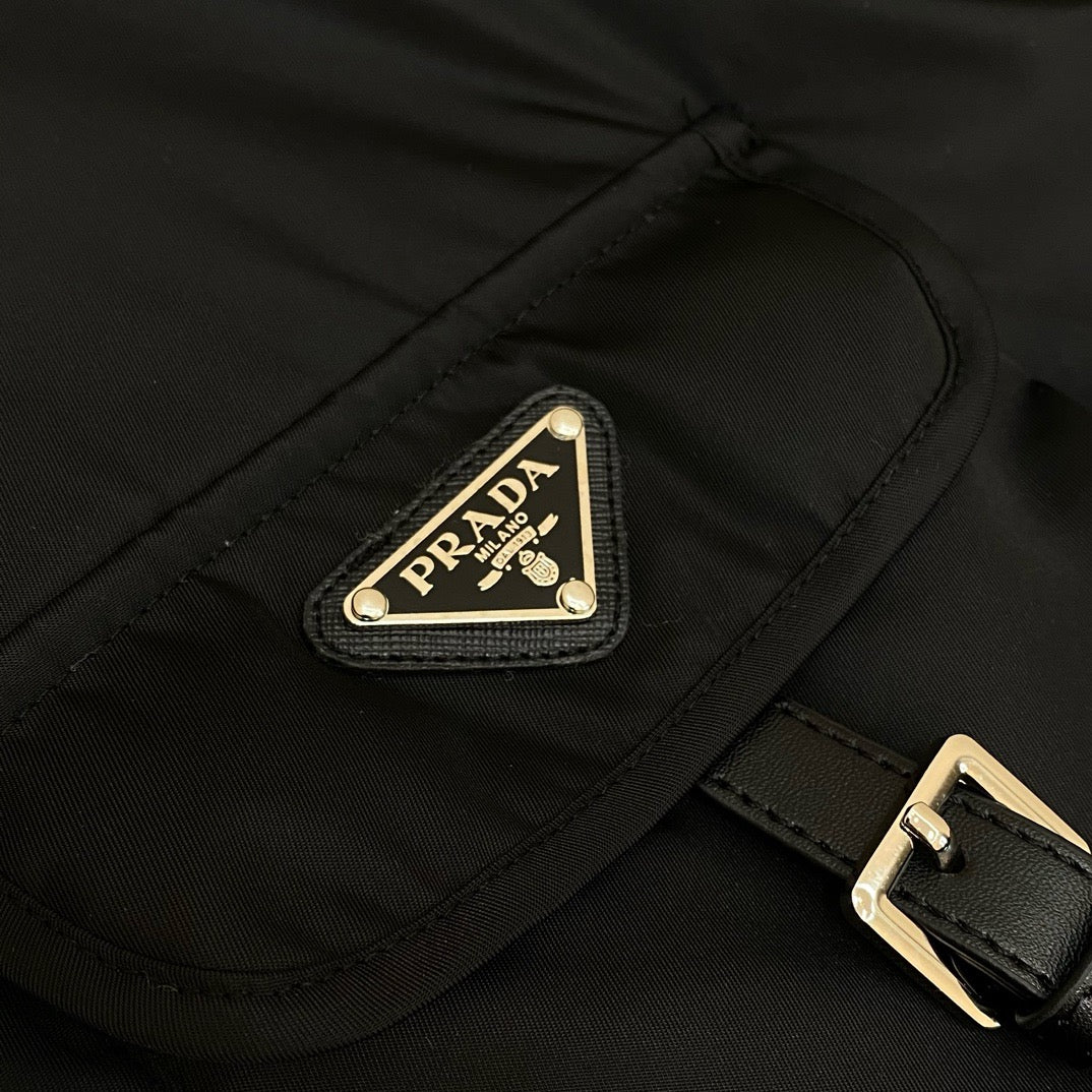 Black Jacket - FashionHype.xyz